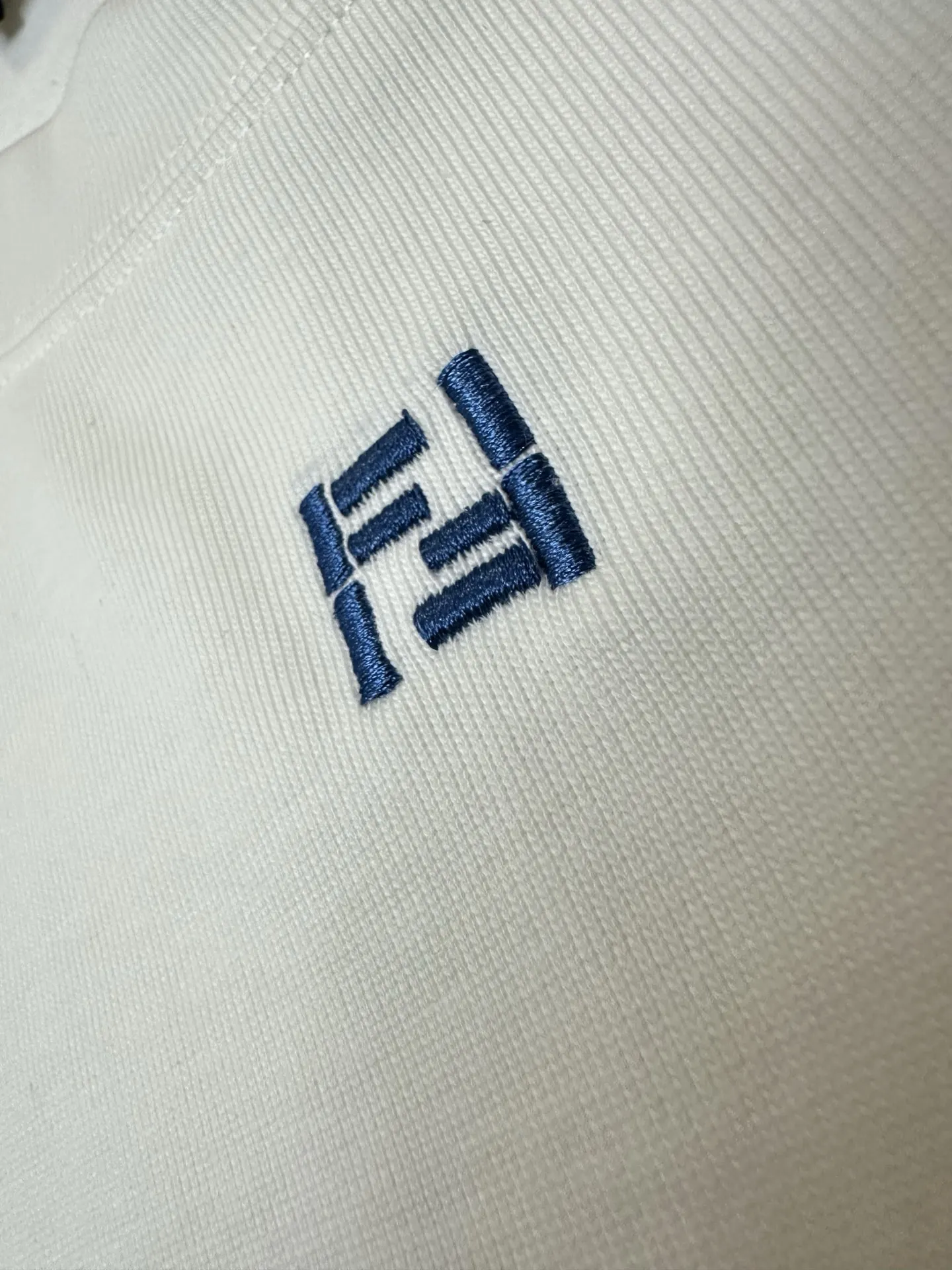 FF Logo Embroidered Heavyweight Cotton T-Shirt D19011167 — view 8