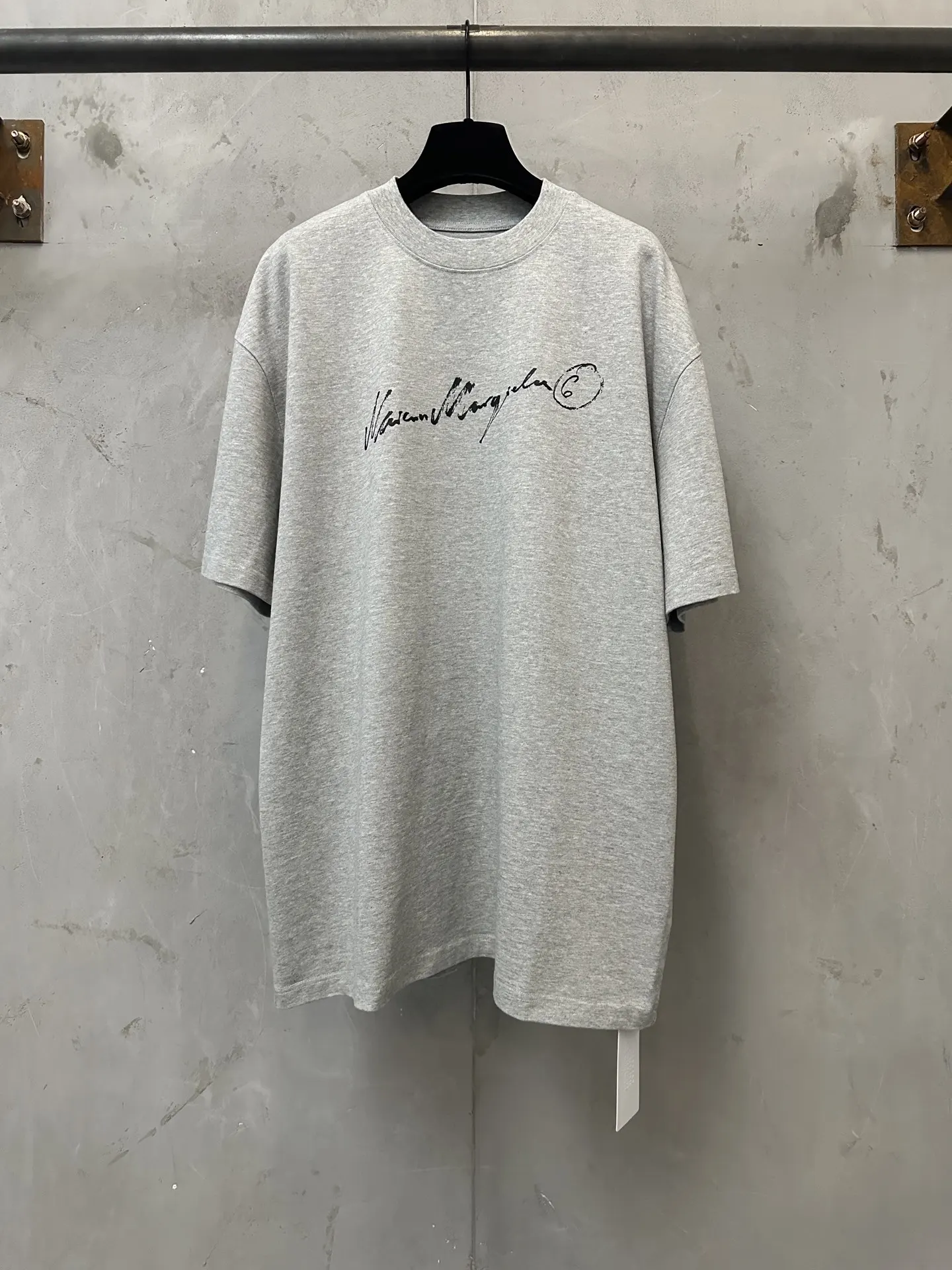 MM6 Handwritten Logo Heavyweight Cotton T-Shirt D19011174