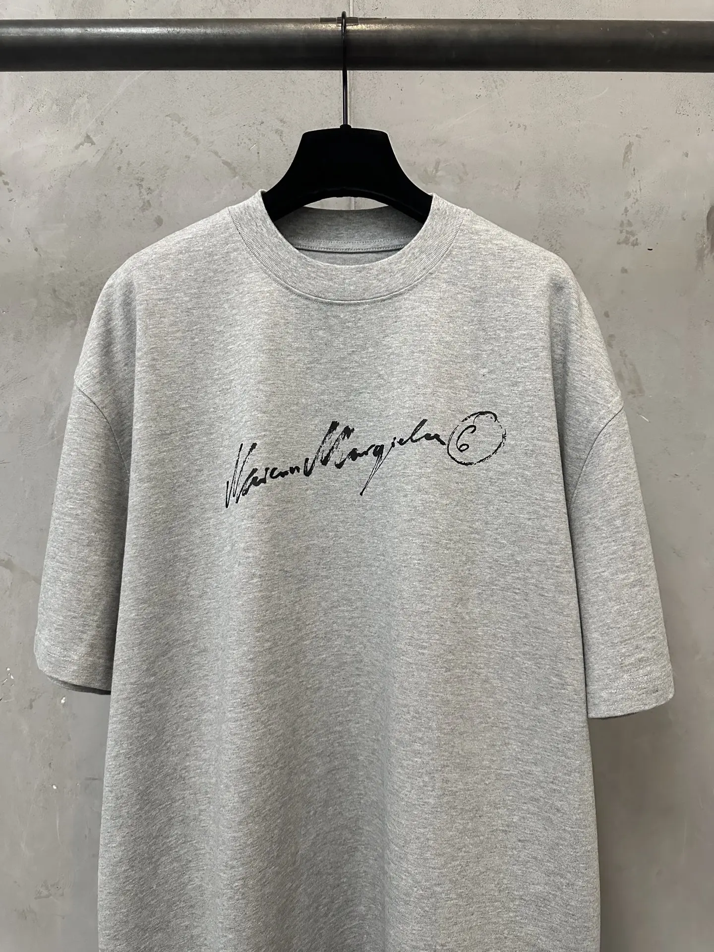 MM6 Handwritten Logo Heavyweight Cotton T-Shirt D19011174 — view 3