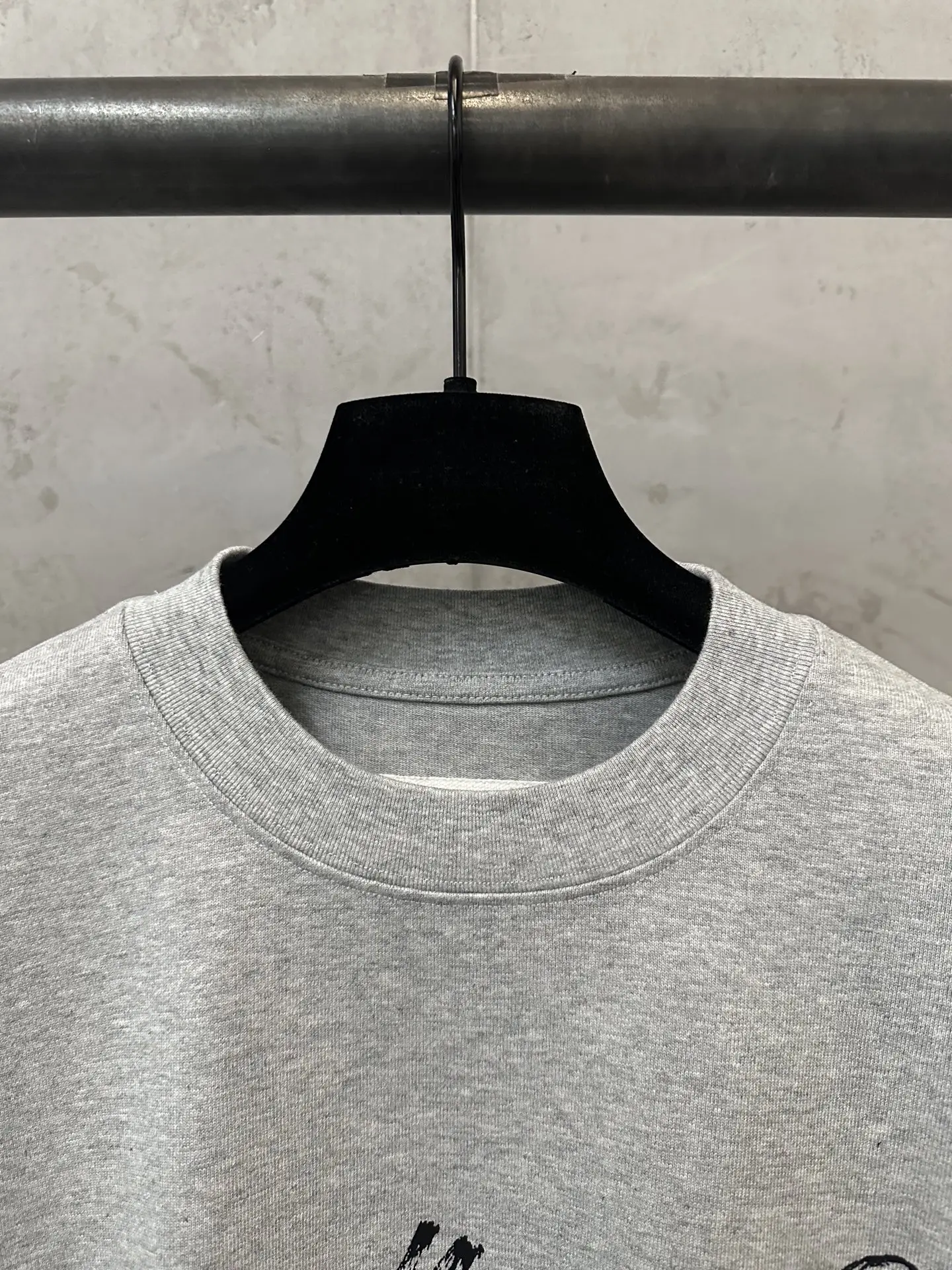 MM6 Handwritten Logo Heavyweight Cotton T-Shirt D19011174 — view 5
