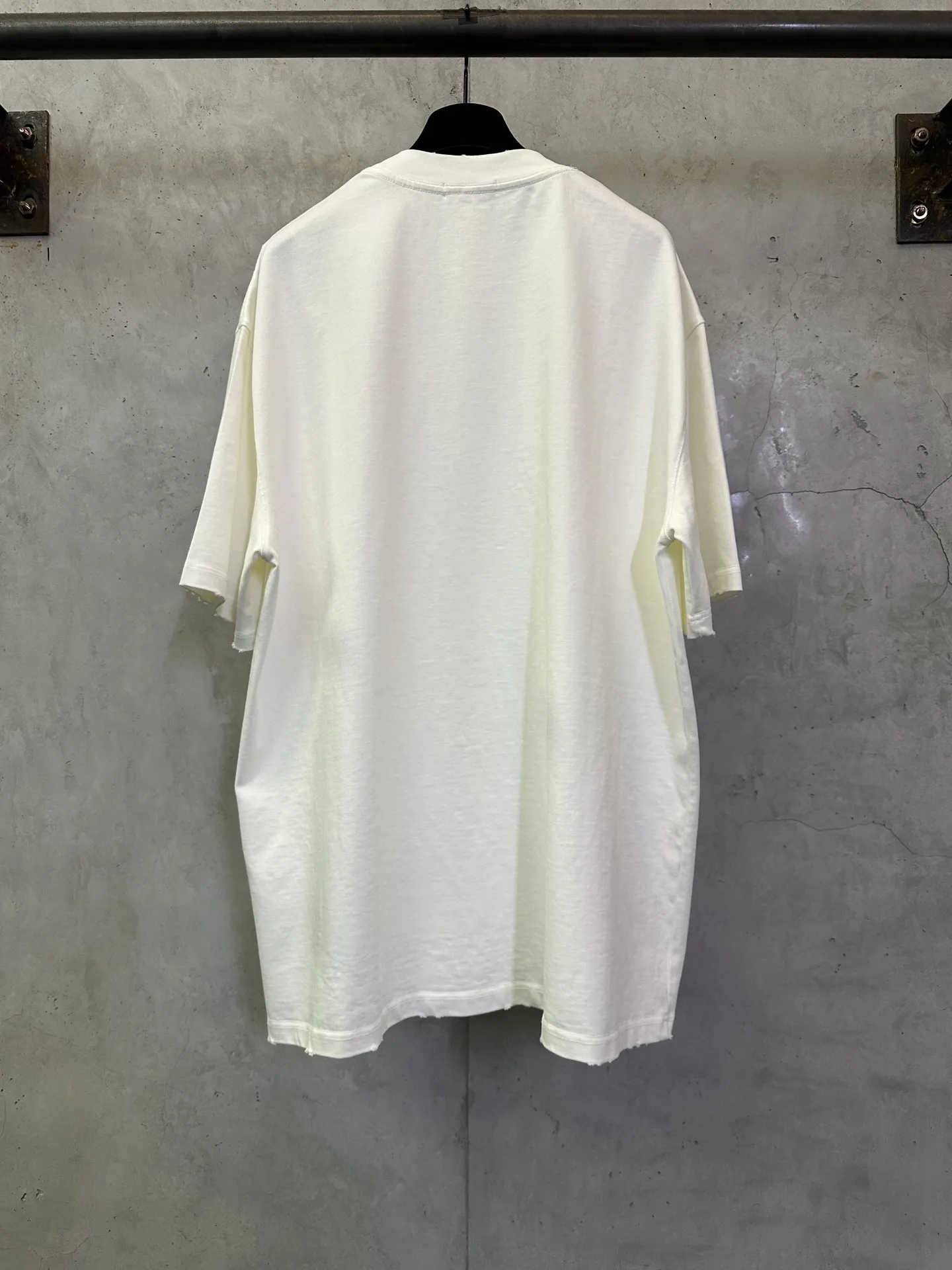 Dior Montaigne Logo Print Cotton T-Shirt D19011212 — view 2
