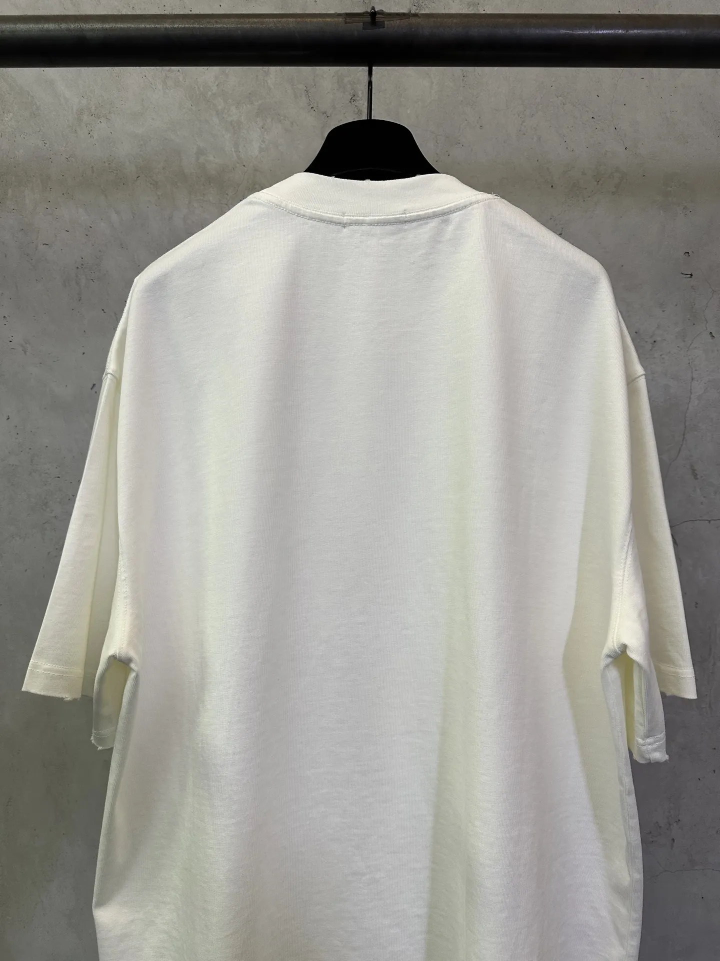 Dior Montaigne Logo Print Cotton T-Shirt D19011212 — view 5