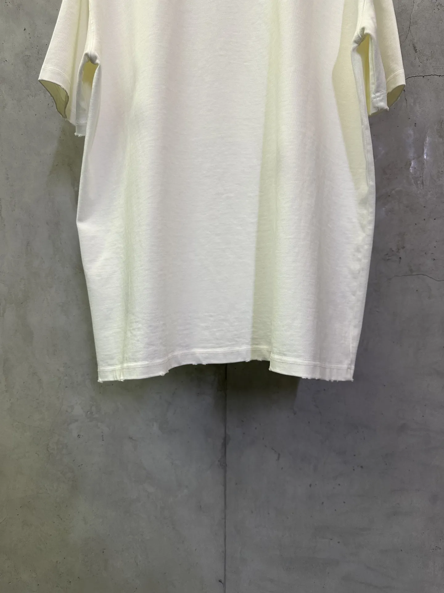 Dior Montaigne Logo Print Cotton T-Shirt D19011212 — view 6