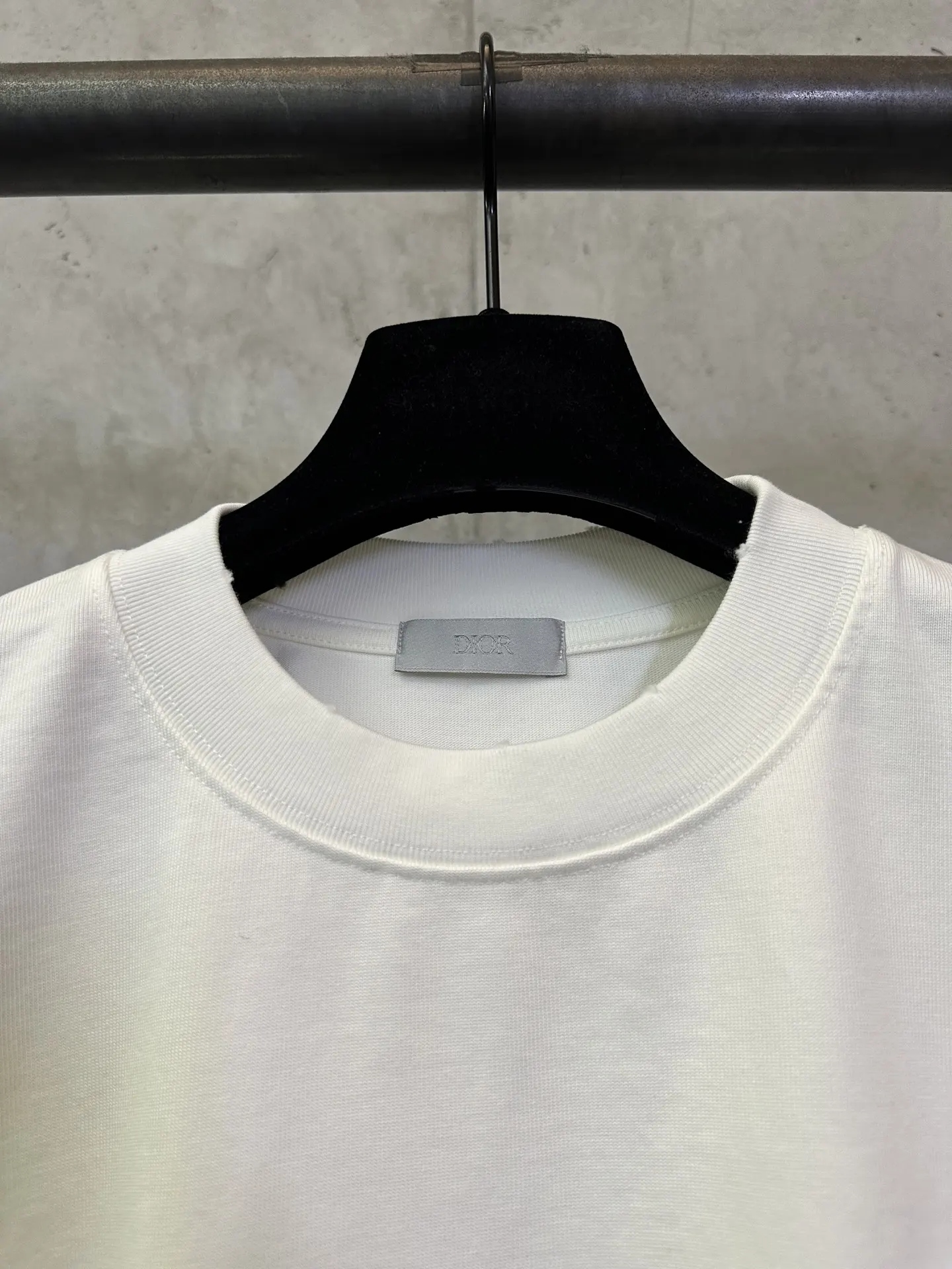 Dior Montaigne Logo Print Cotton T-Shirt D19011212 — view 7