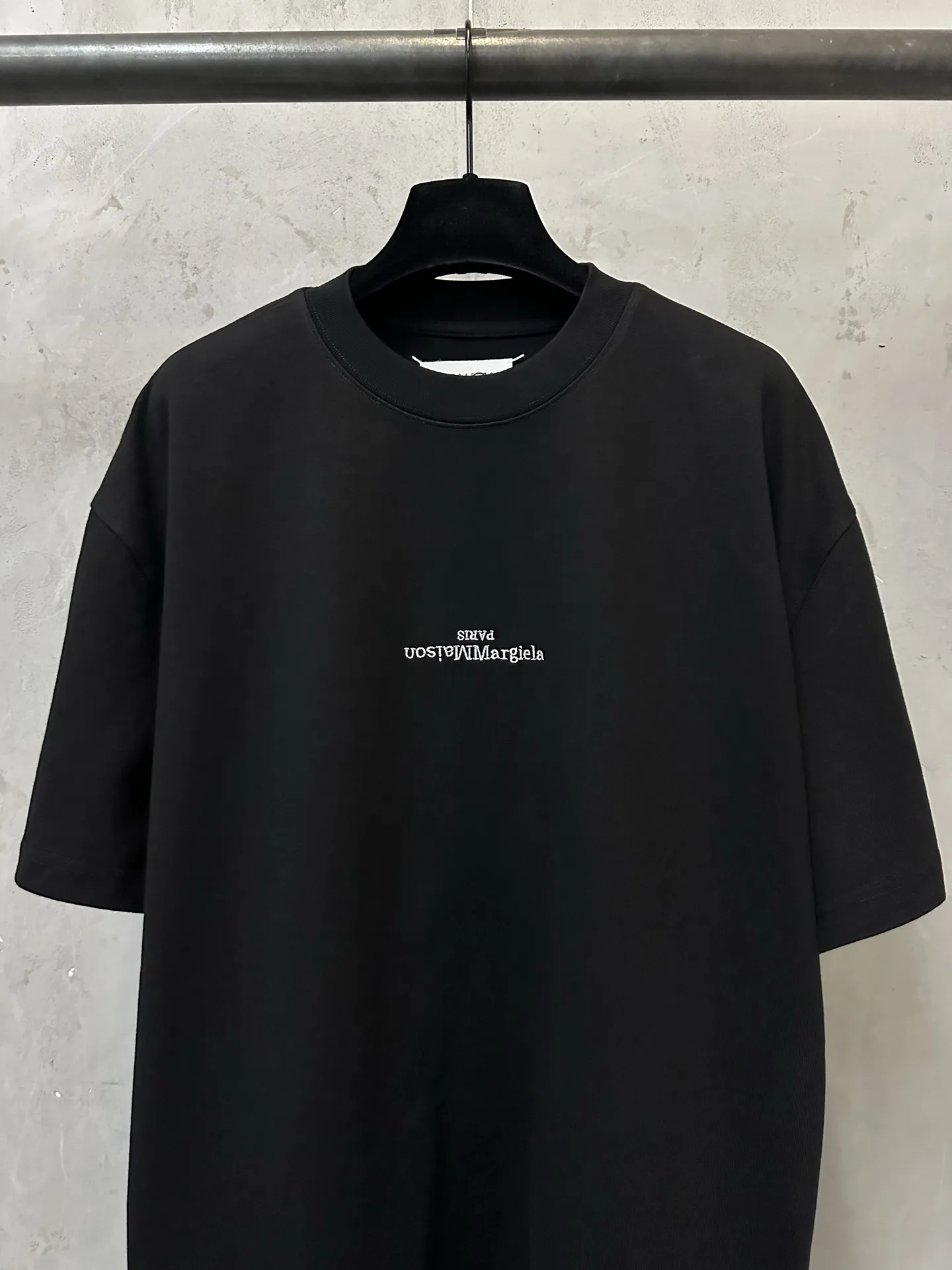 MM6 Maison Margiela Logo Embroidered Heavyweight T-Shirt D19011164 — view 3