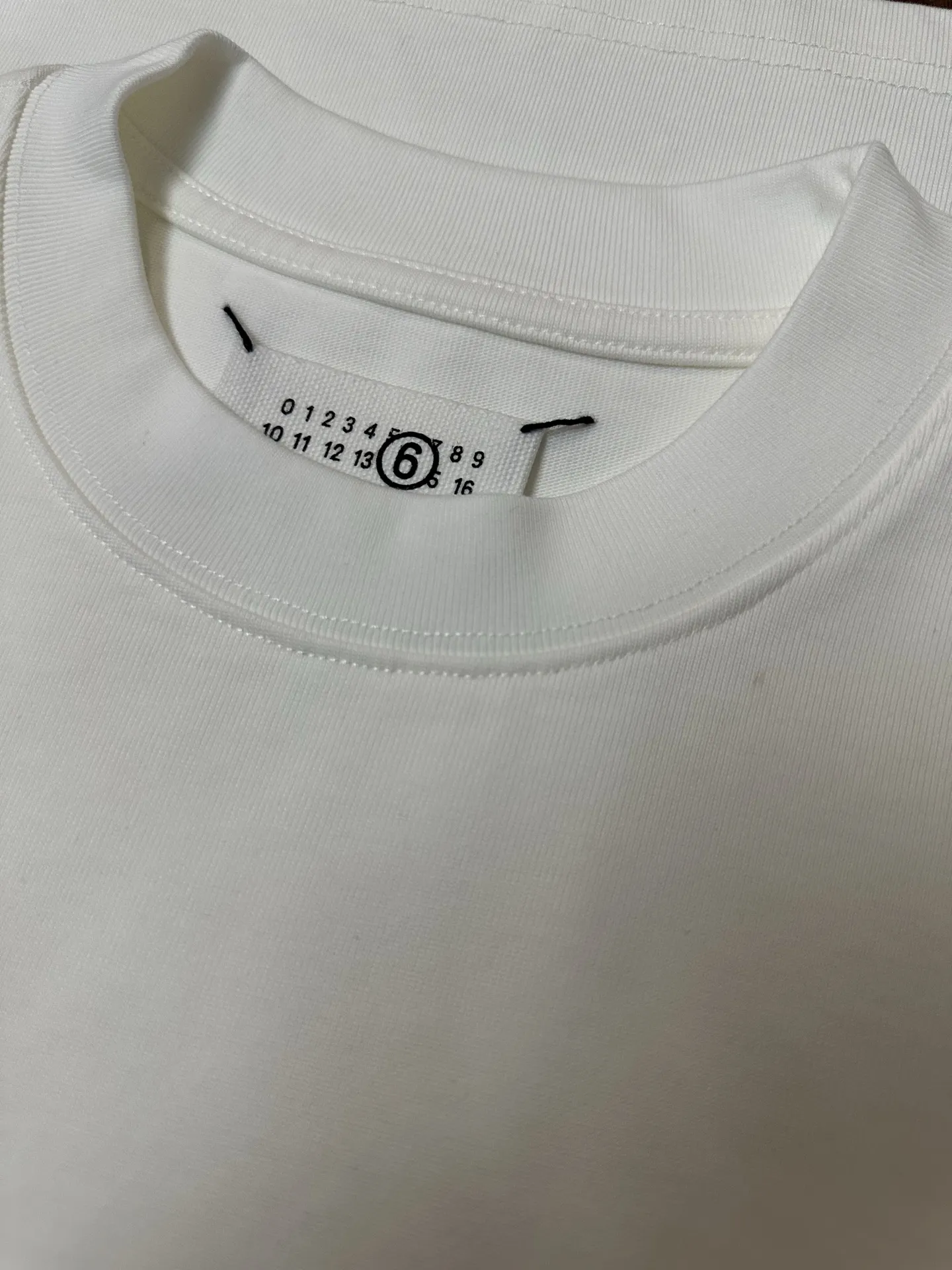 MM6 Maison Margiela Logo Embroidered Heavyweight T-Shirt D19011163 — view 6