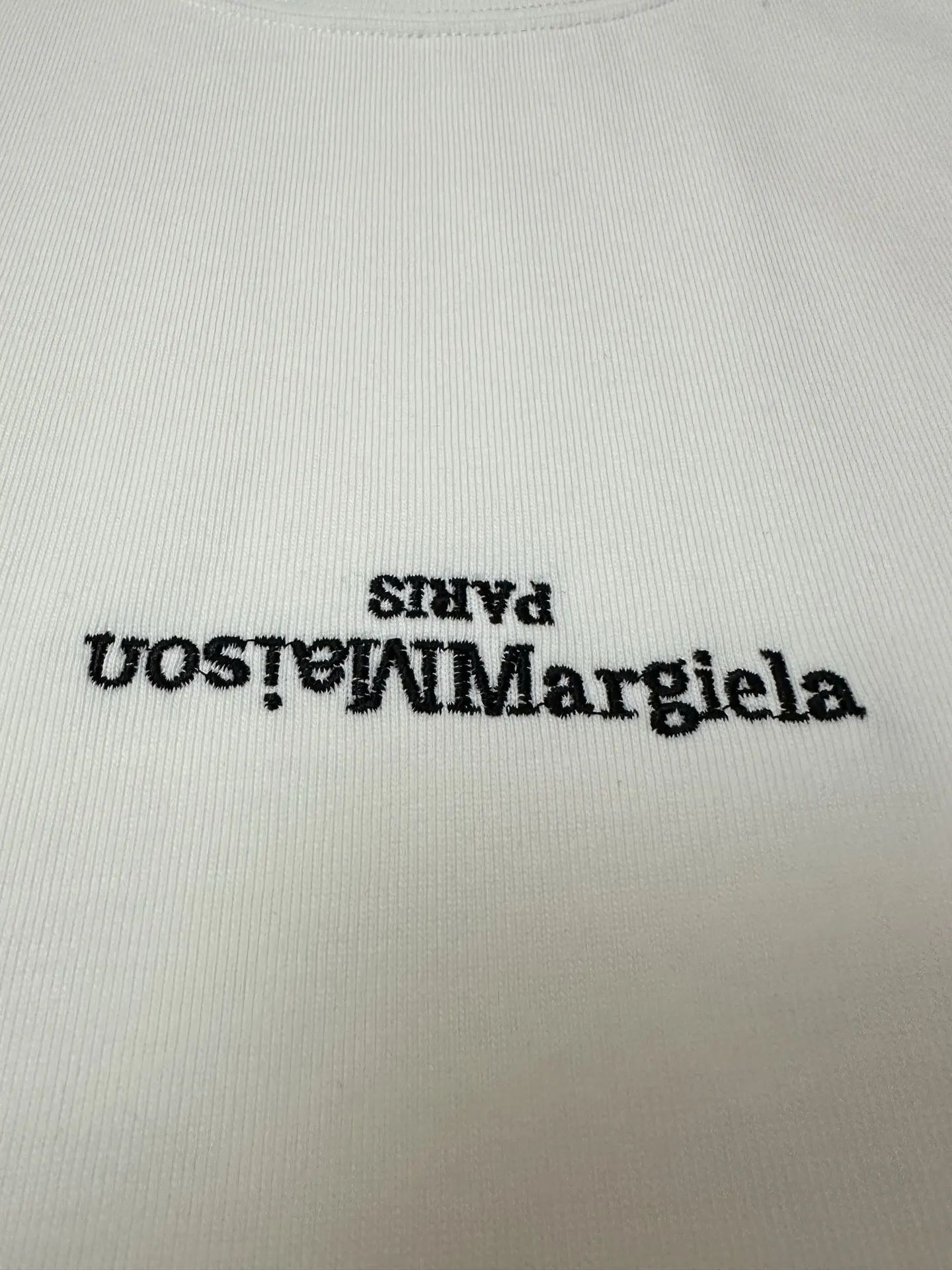 MM6 Maison Margiela Logo Embroidered Heavyweight T-Shirt D19011163 — view 7