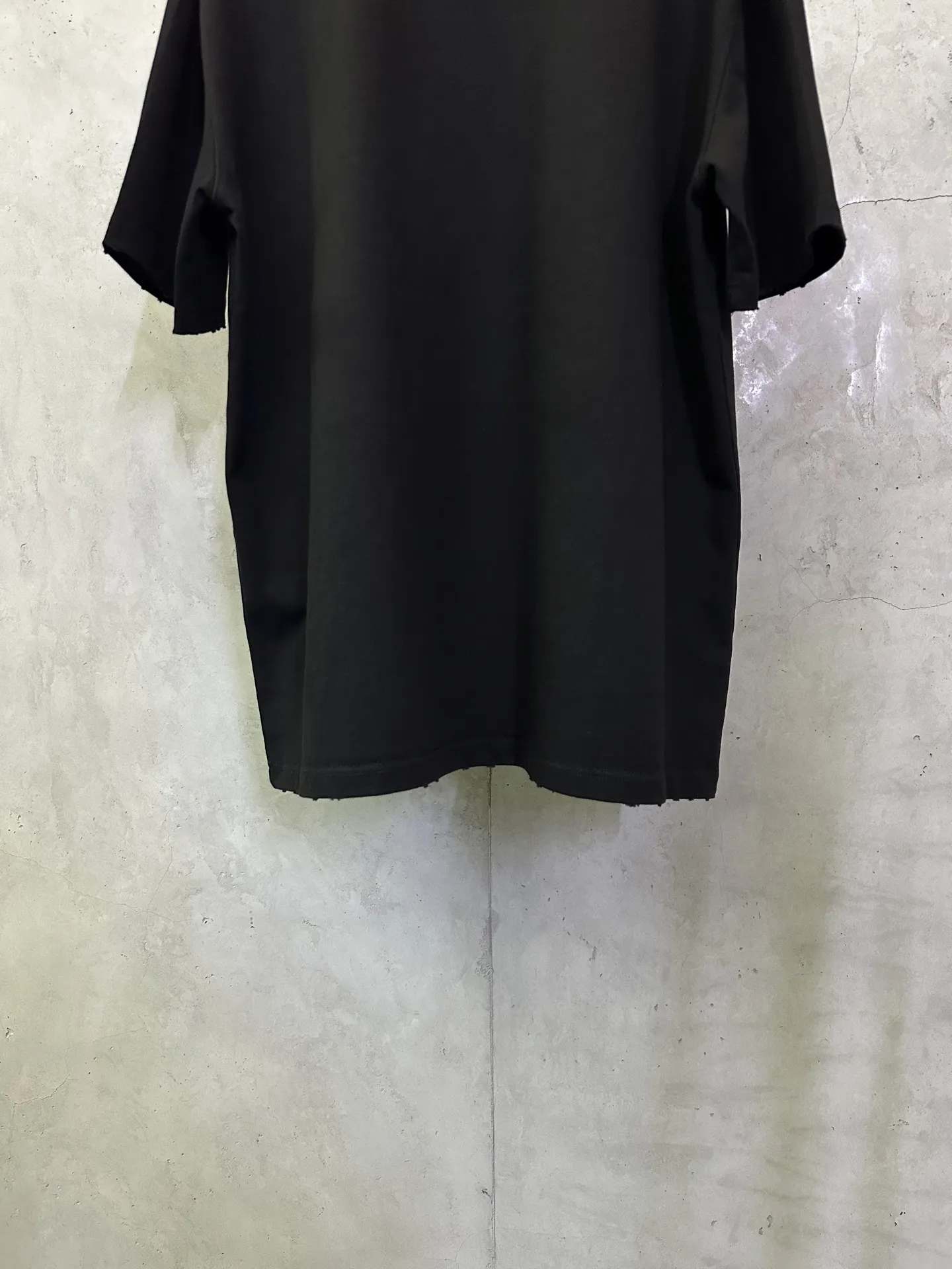 Logo Print Distressed Heavyweight T-Shirt D19011001 — view 6