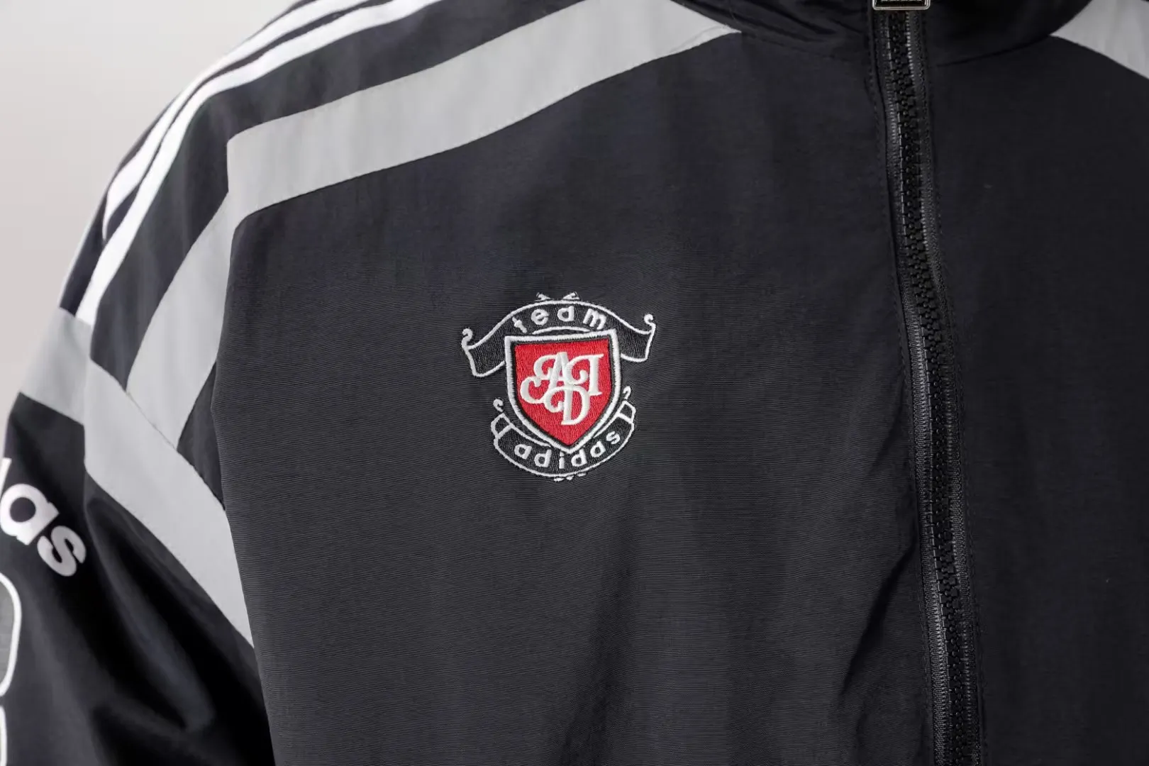 Originals Color-Block Track Jacket D19514001 — view 5