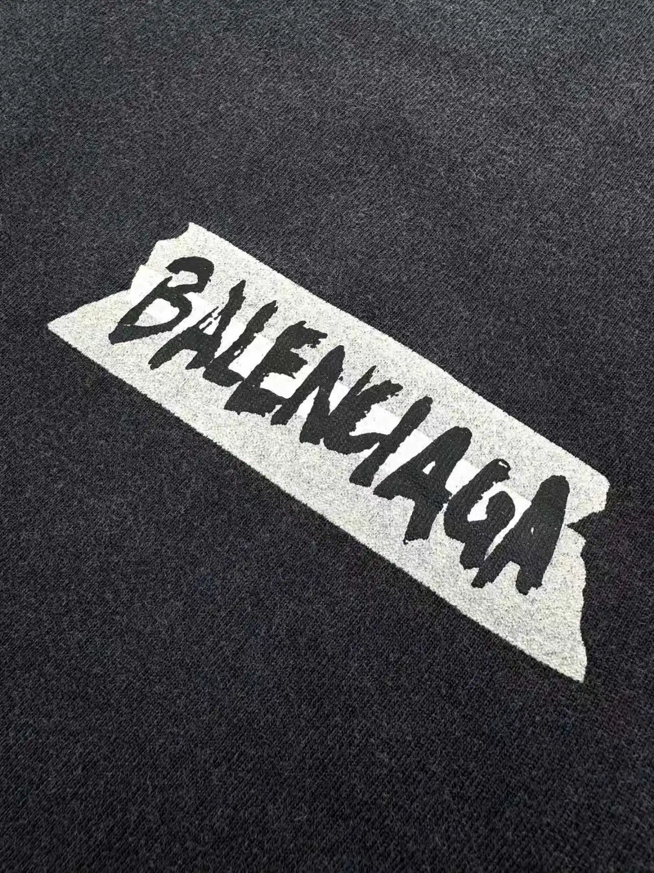 Masking Tape Logo Distressed T-Shirt D19513846 — view 5