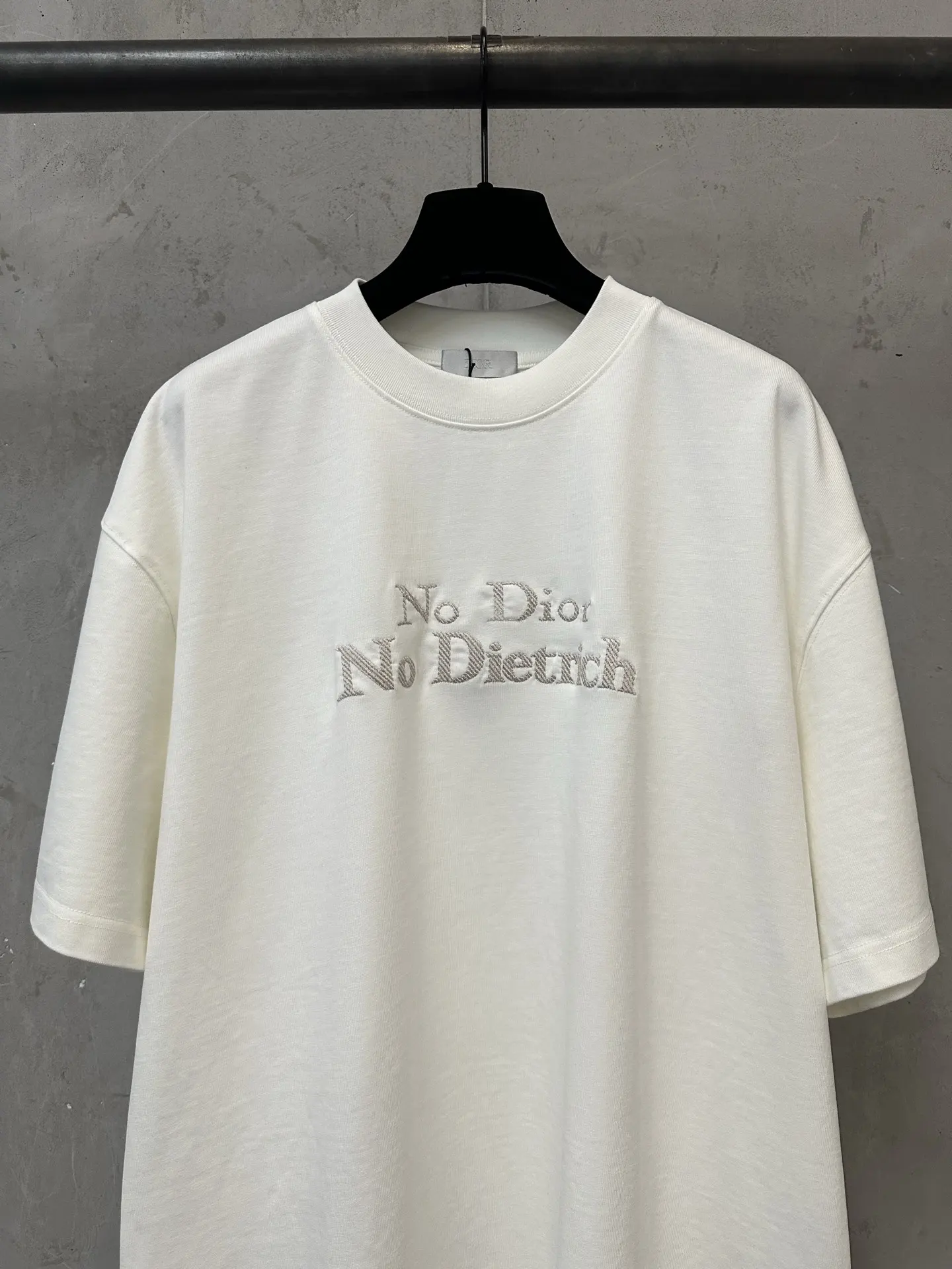 Embroidered Heavyweight Cotton T-Shirt D19511190 — view 3