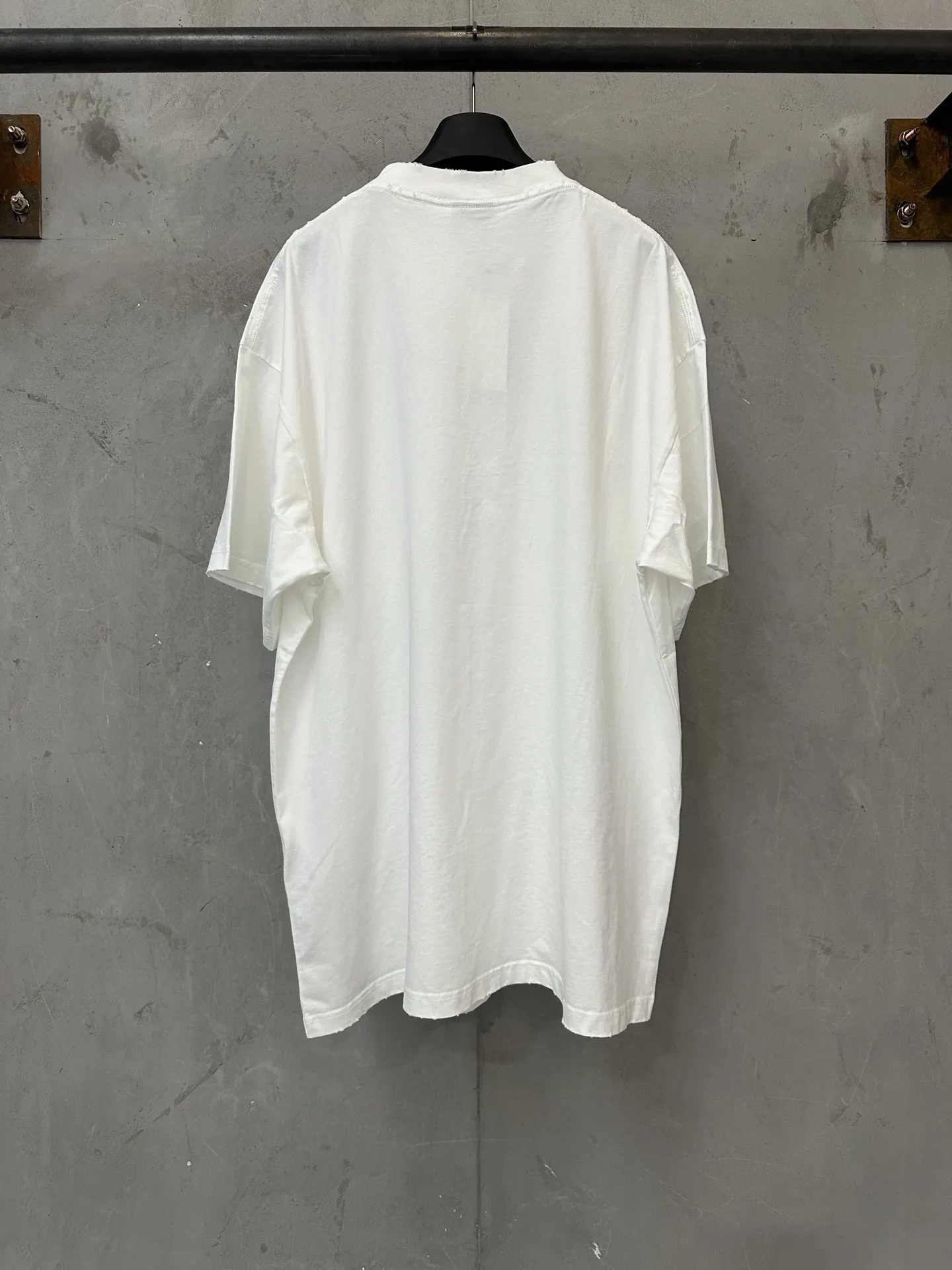 Unity Logo Embroidered Distressed T-Shirt D20018921 — view 2
