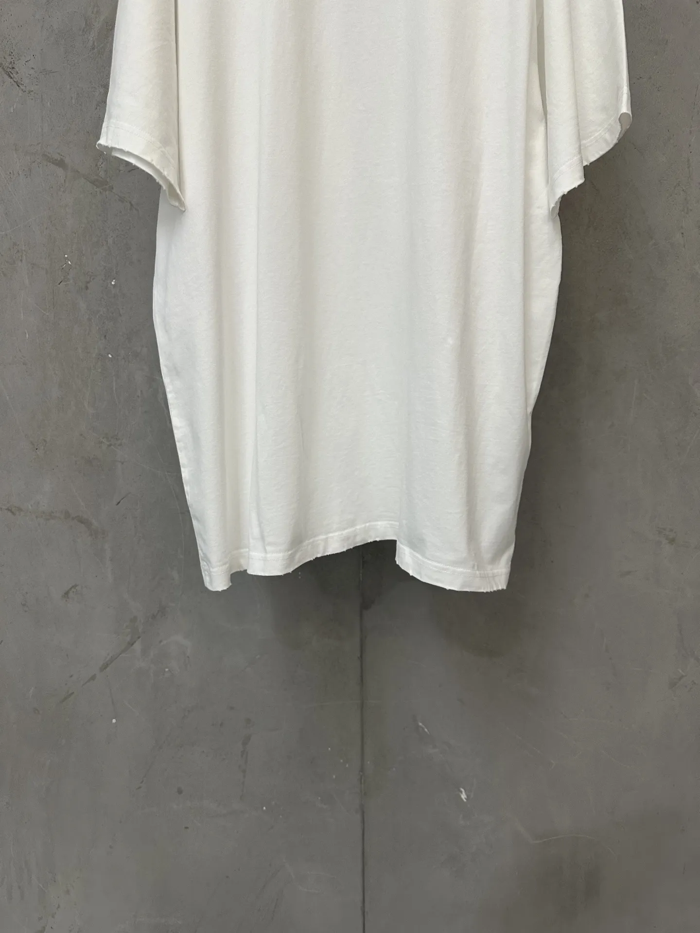 Unity Logo Embroidered Distressed T-Shirt D20018921 — view 4