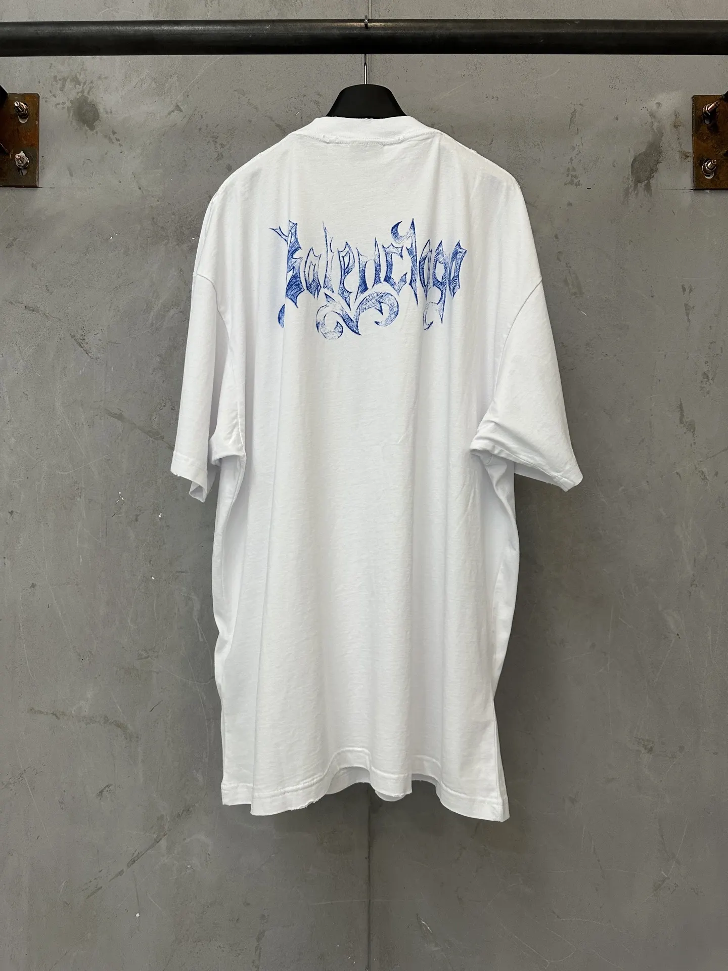 Gothic Logo Oversized Cotton T-Shirt D20011476 — view 2