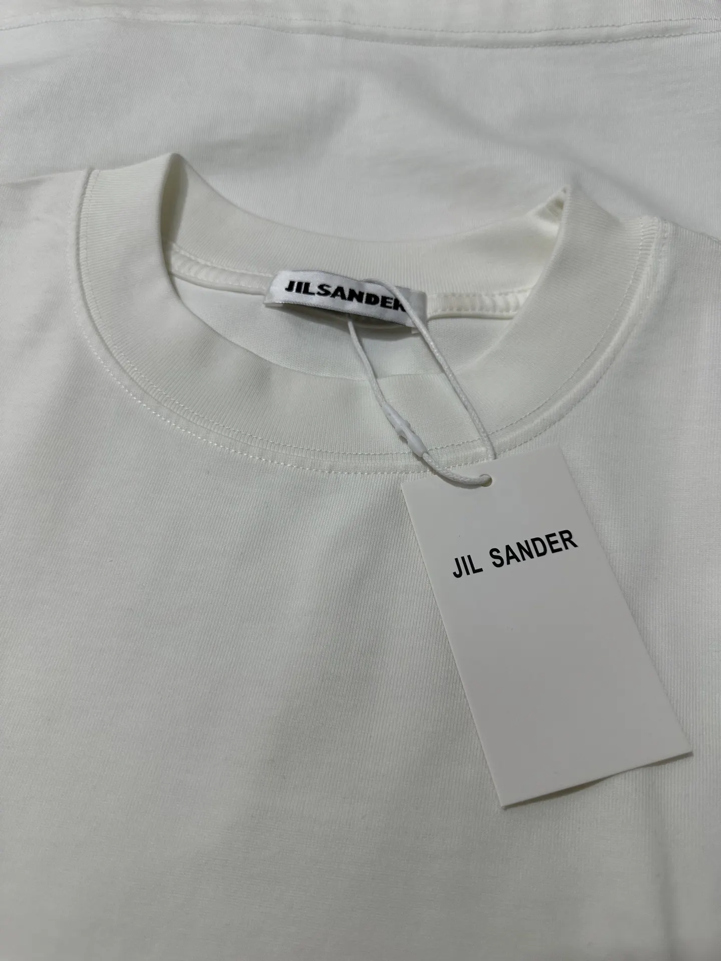 Logo Embroidered Heavyweight Long-Sleeve T-Shirt D20023728 — view 6