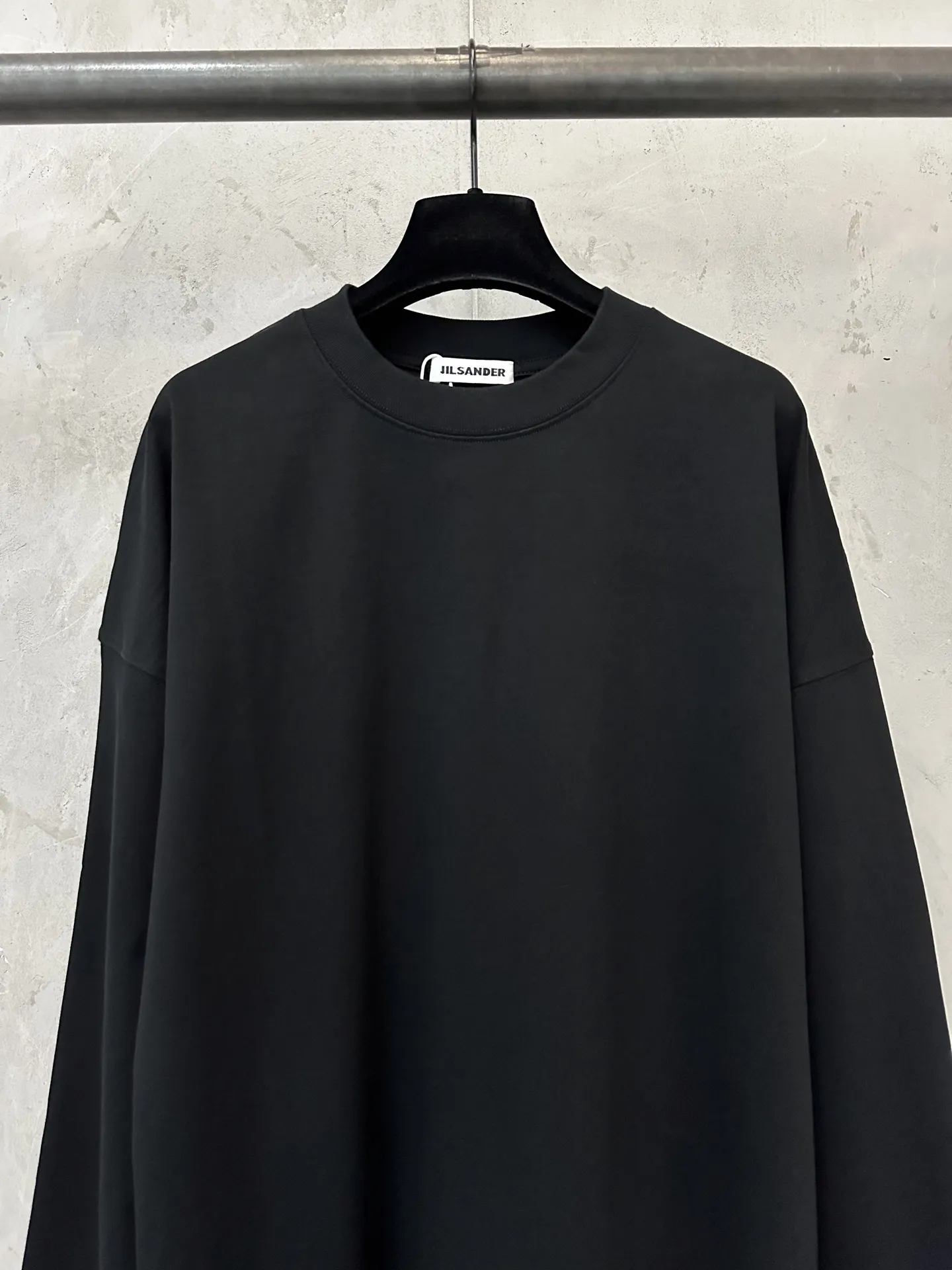 Logo-Print Heavyweight Cotton Long-Sleeve T-Shirt D20023739 — view 3