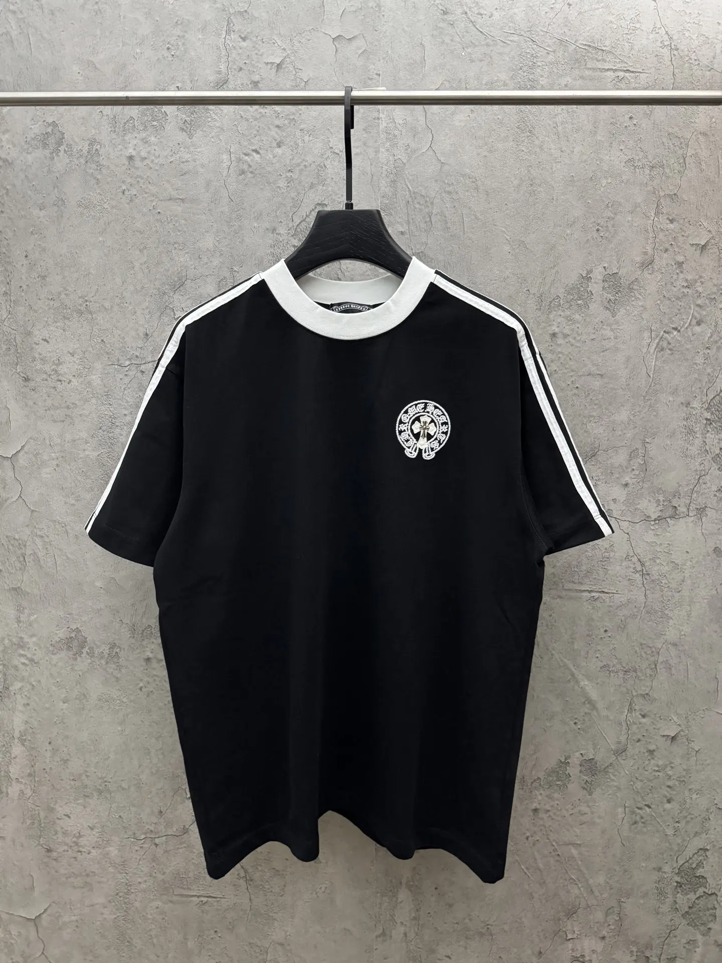 Embroidered Cross Logo Cotton T-Shirt D20013865