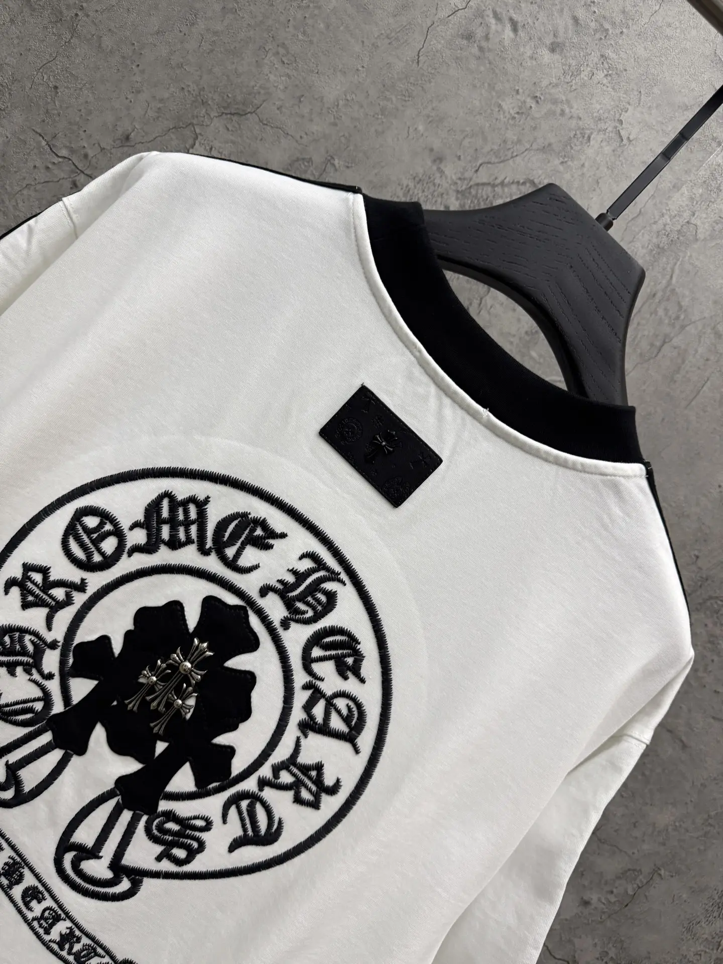 Embroidered Cross Logo Cotton T-Shirt D20013866 — view 4