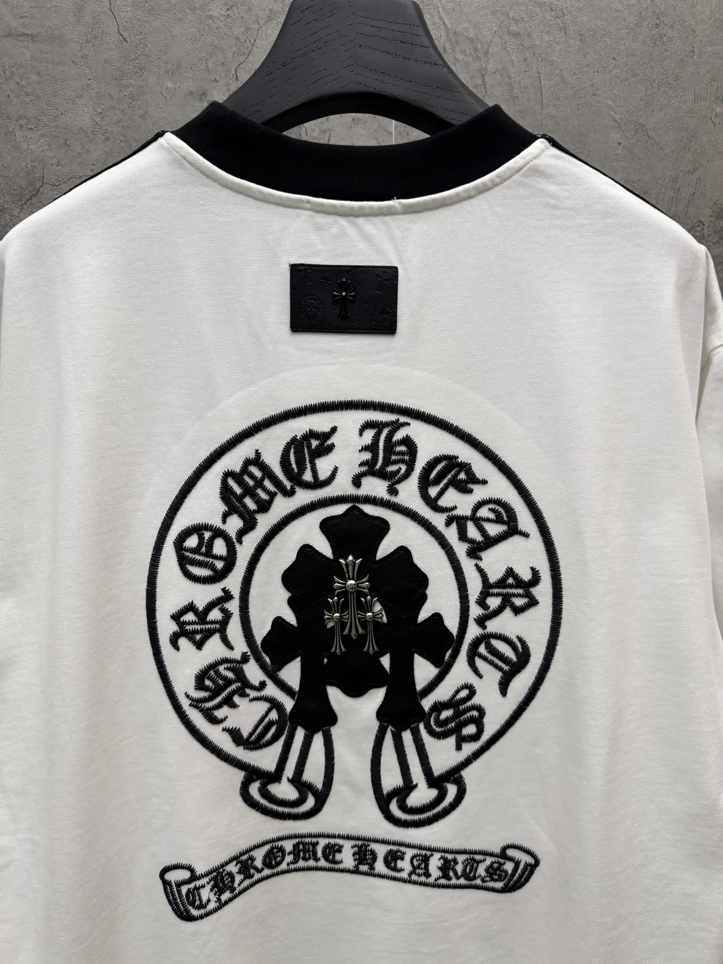 Embroidered Cross Logo Cotton T-Shirt D20013866 — view 7