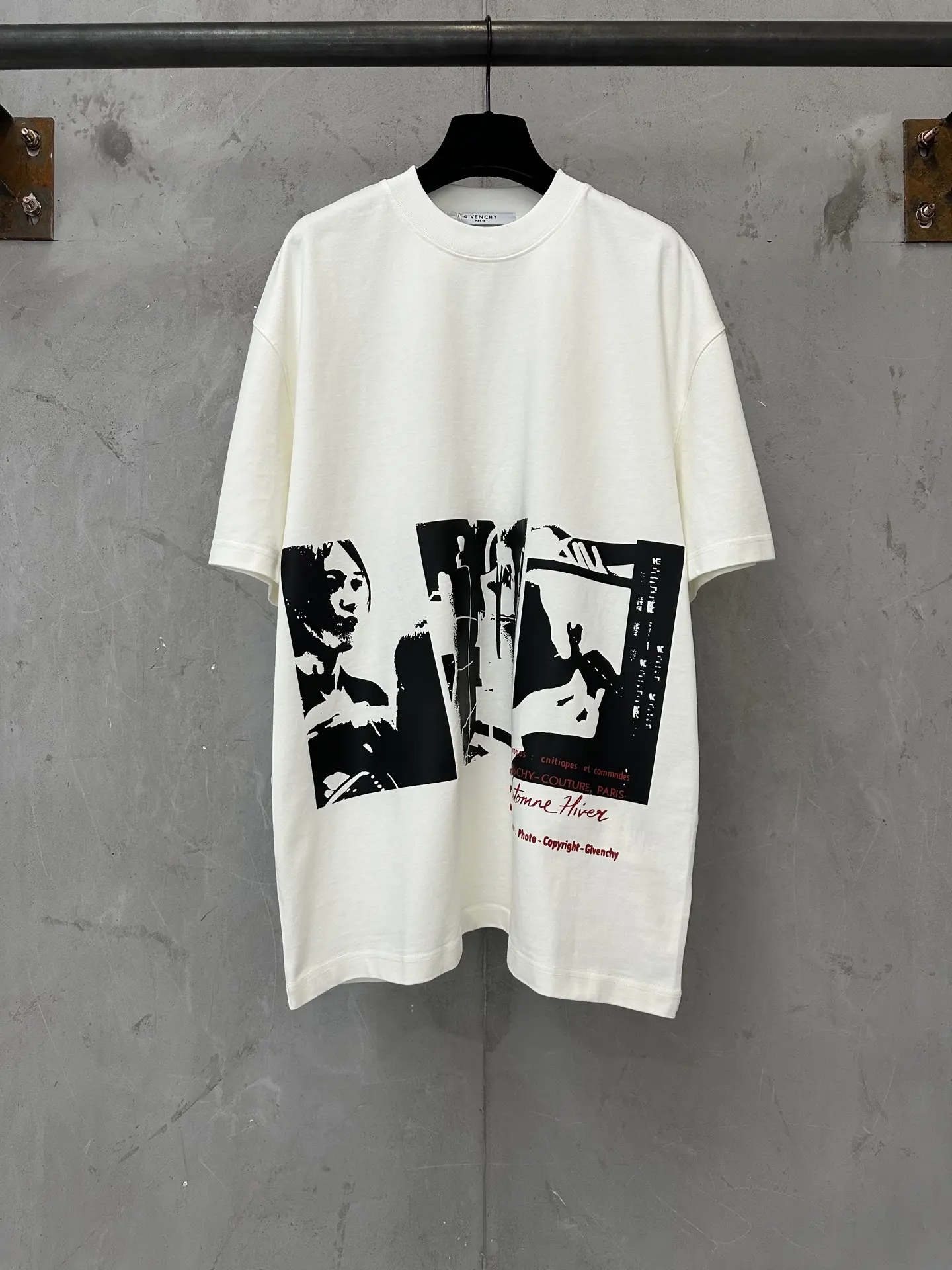Givenchy Photo Print Heavyweight Cotton T-Shirt D20011466