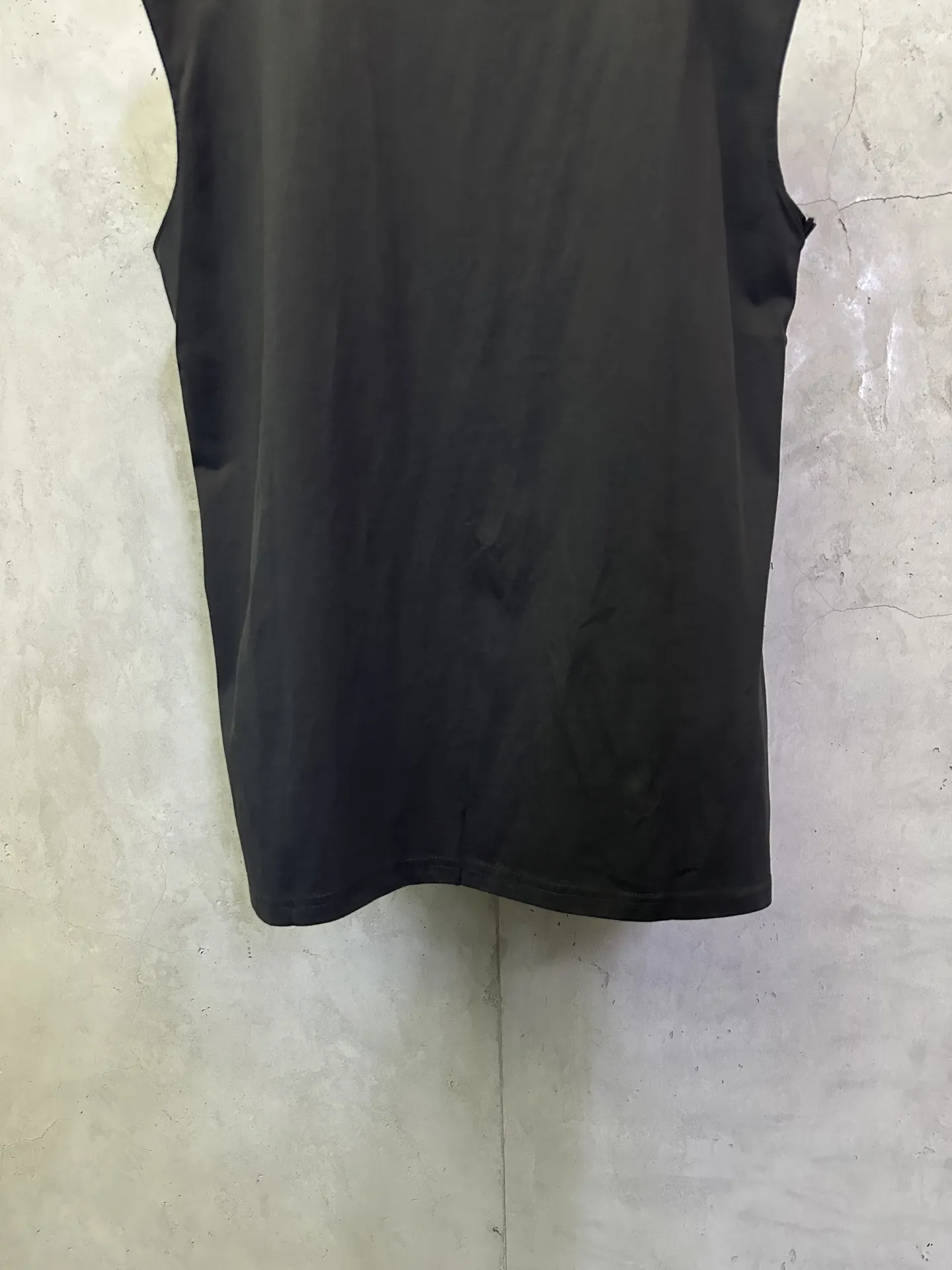 Logo Embroidery Distressed Cotton Tank Top D20512368 — view 6