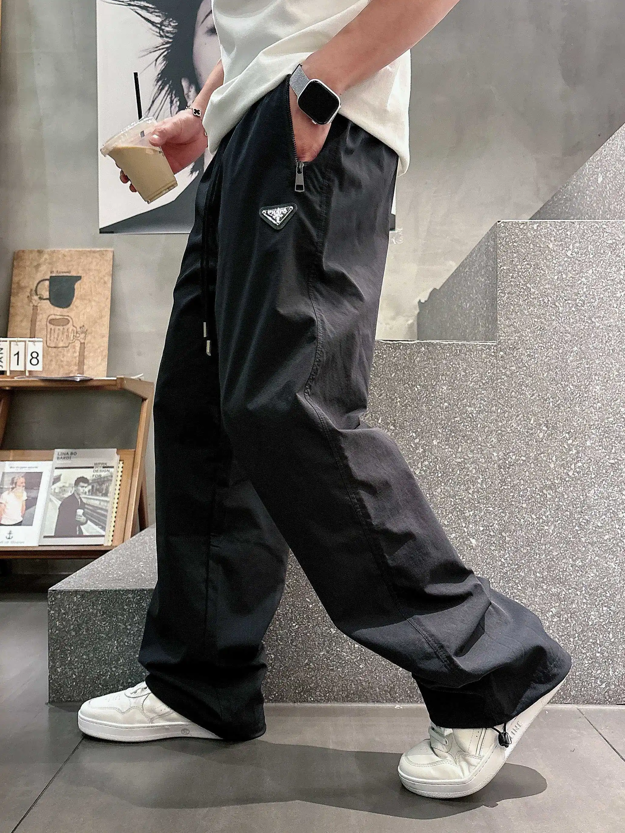 Logo-Appliqué Straight-Leg Trousers D20513202 — view 6