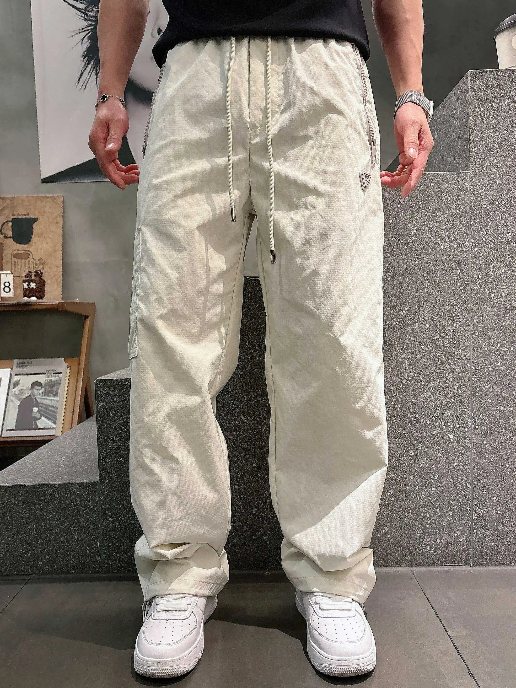 Logo-Appliqué Drawstring Casual Trousers D20513201