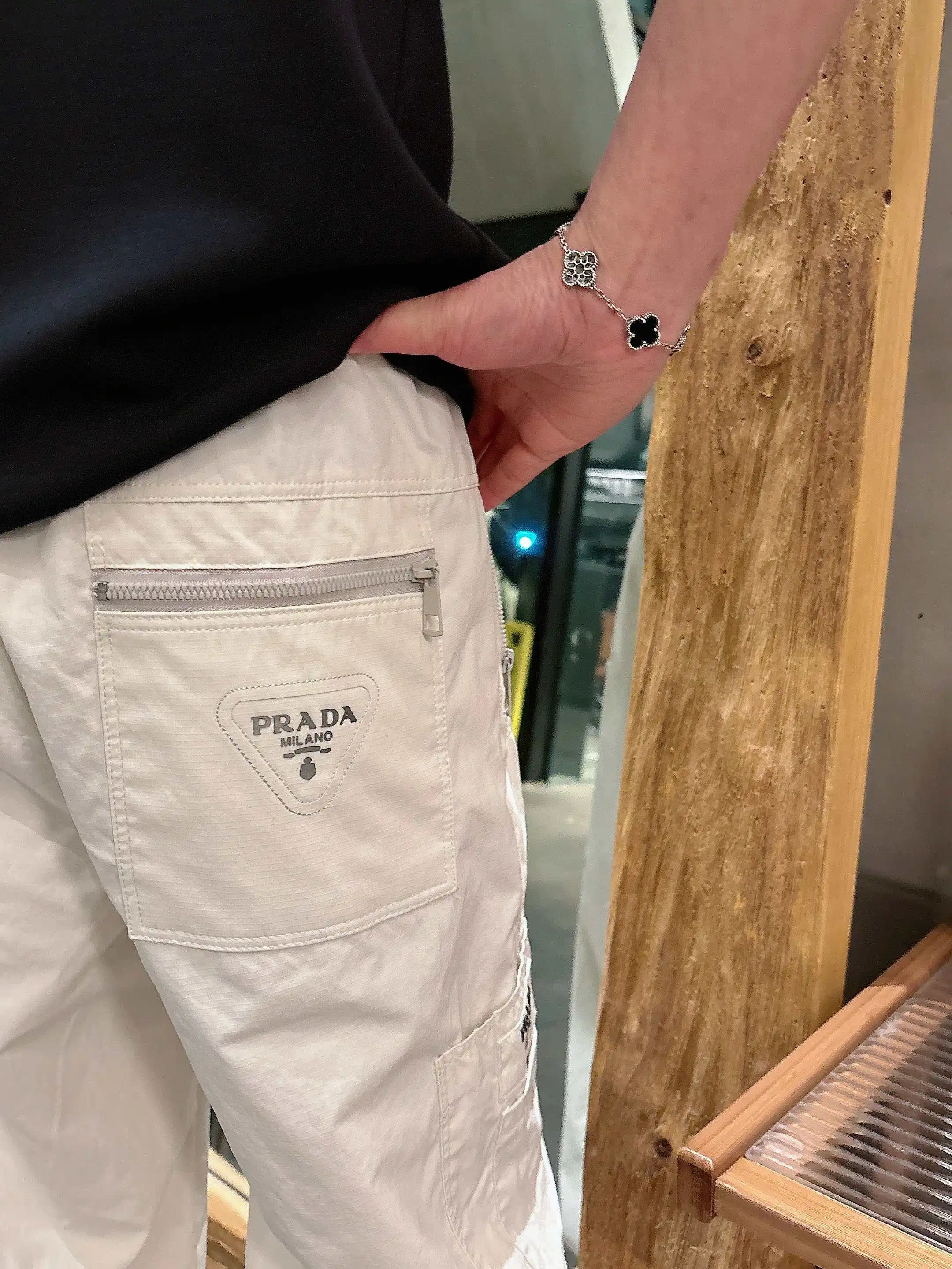 Logo-Appliqué Drawstring Casual Trousers D20513201 — view 8