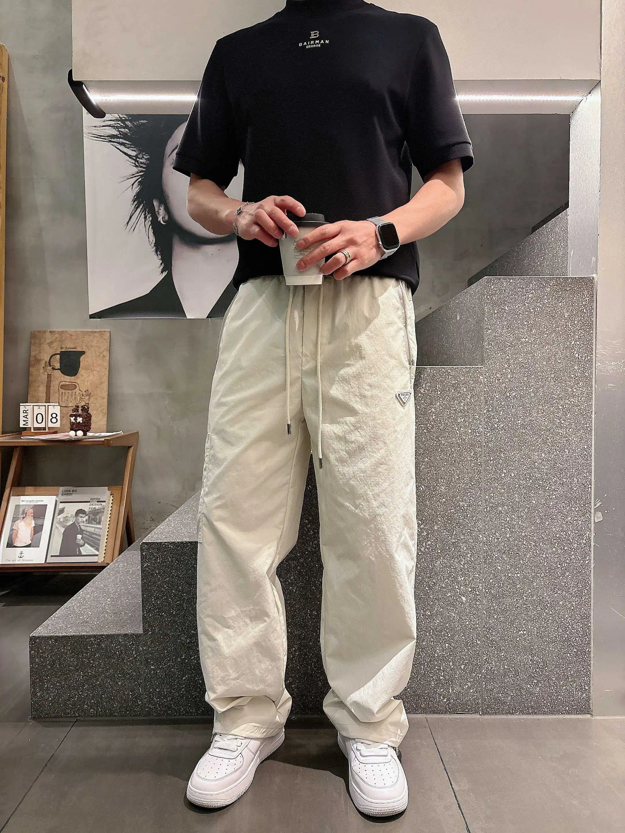 Logo-Appliqué Drawstring Casual Trousers D20513201 — view 10