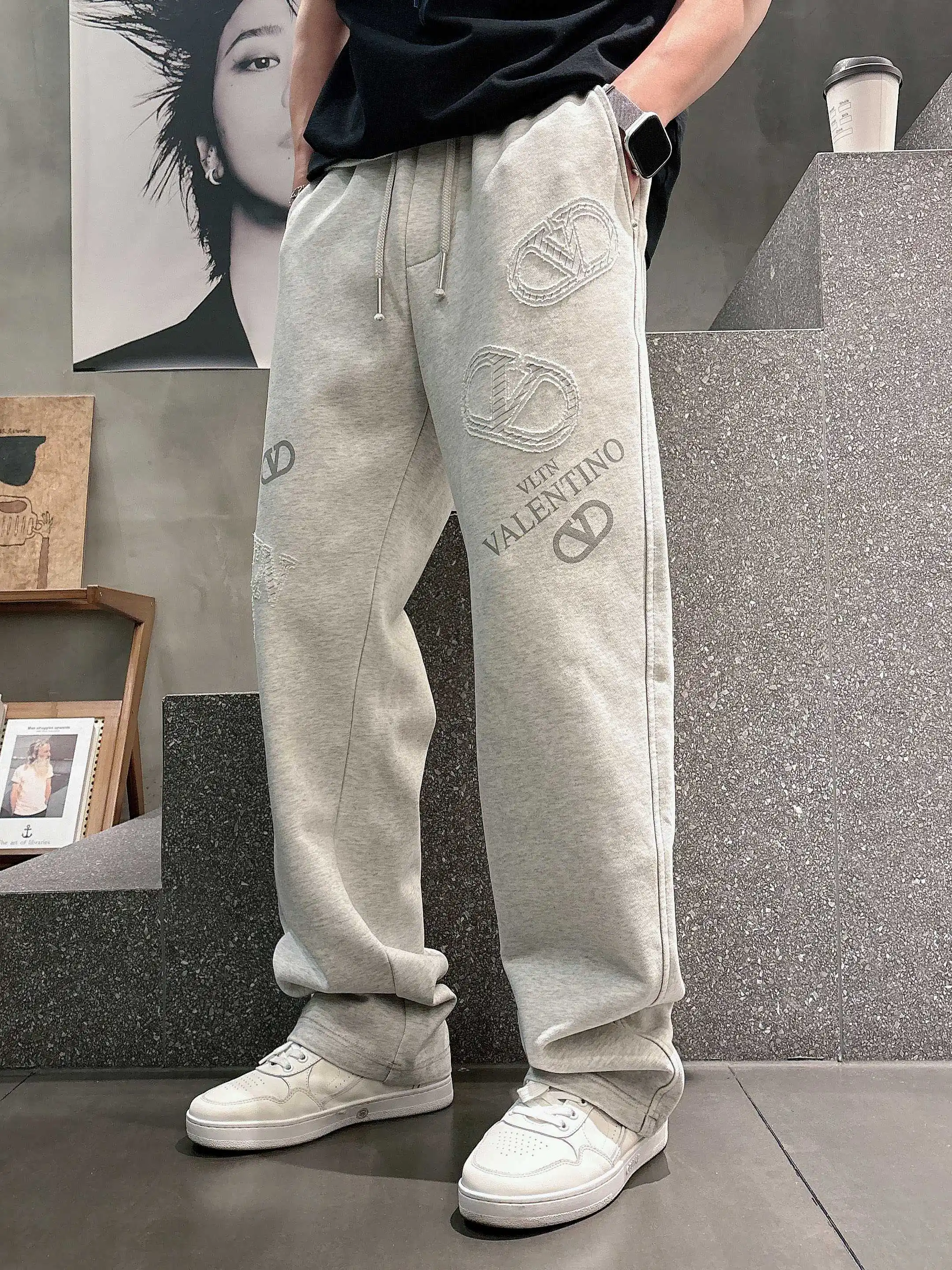 Logo-Embroidered Cotton-Blend Sweatpants D21013199 — view 2