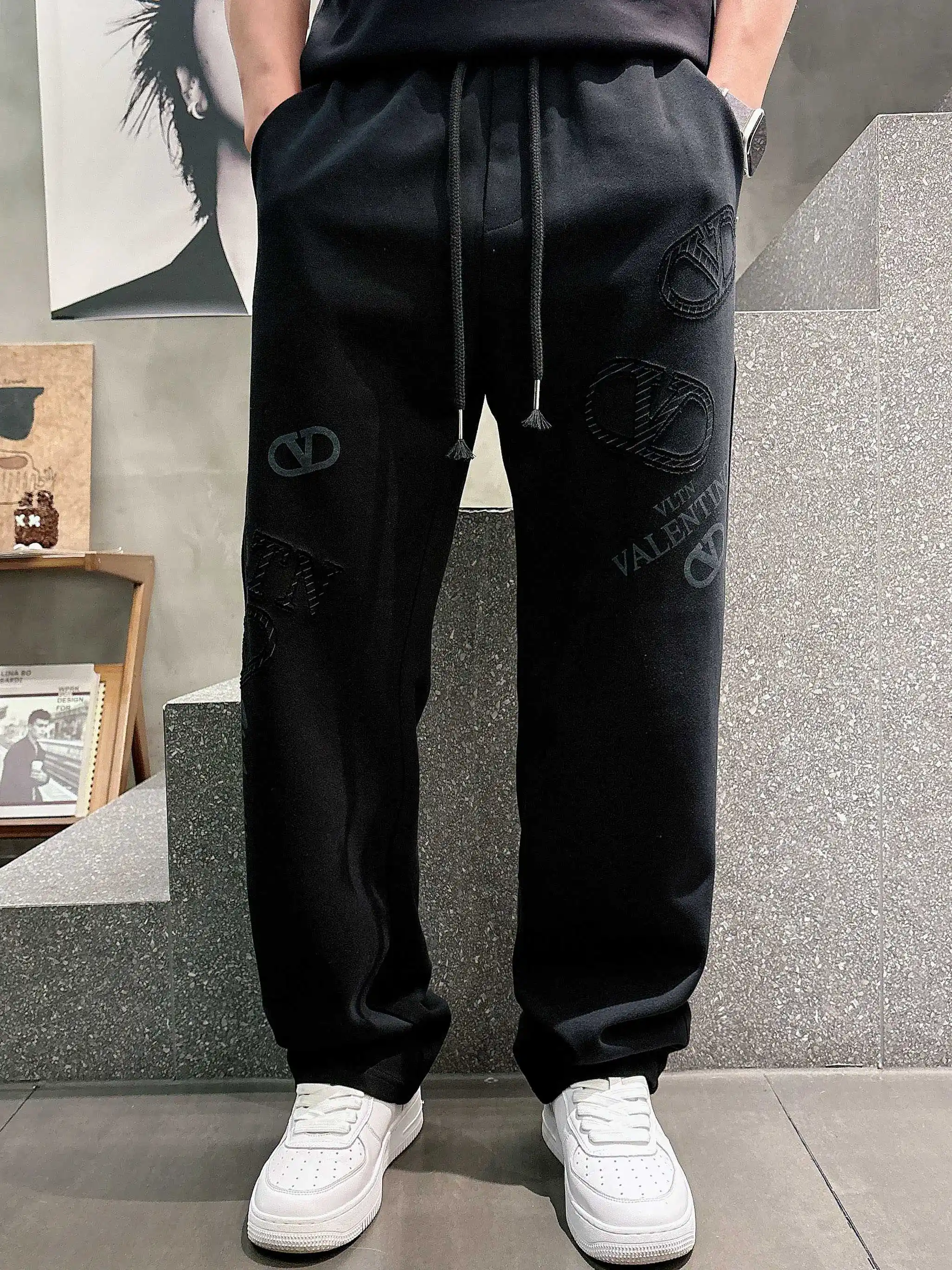Logo-Embroidered Drawstring Sweatpants D21013200