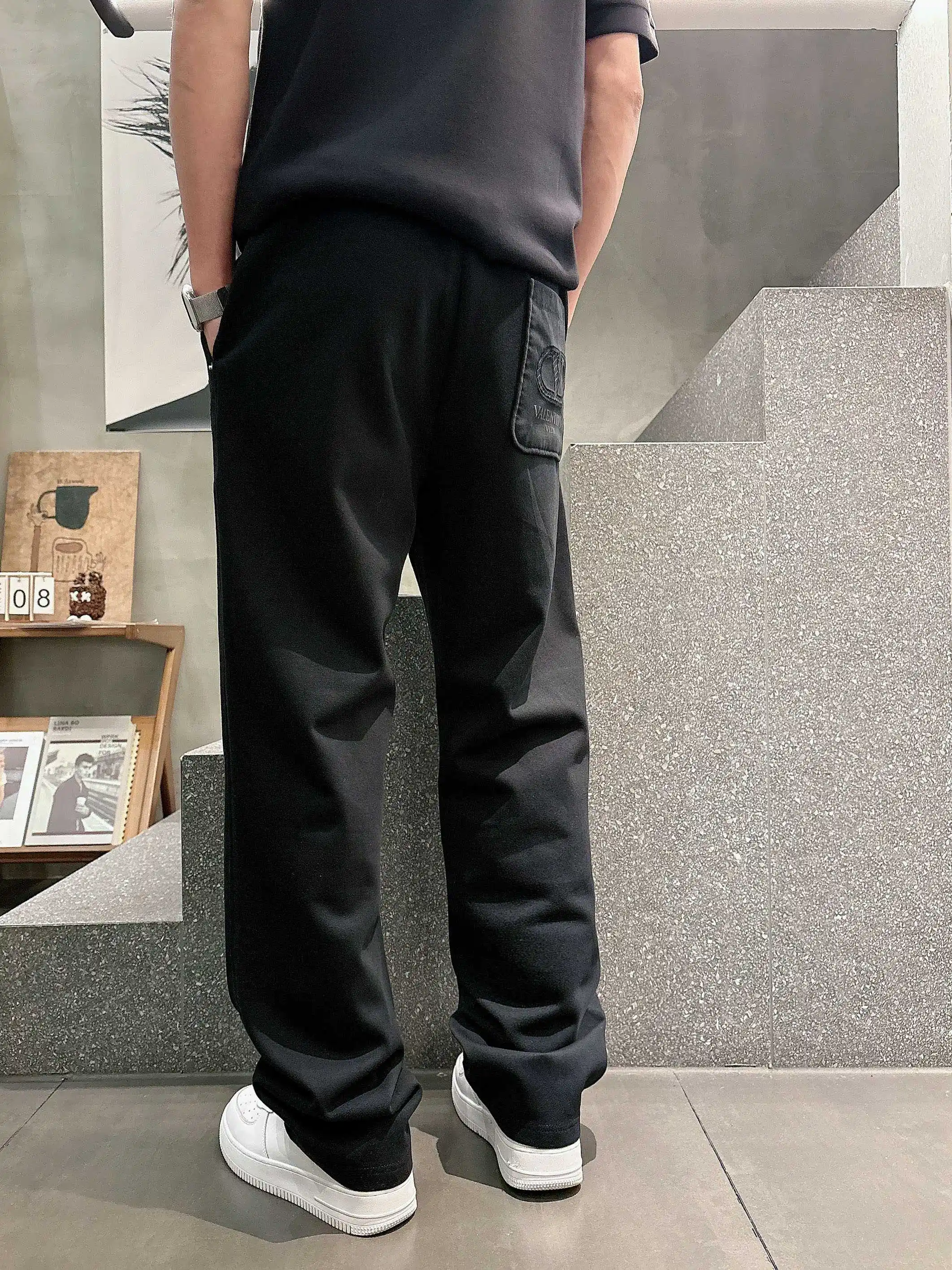 Logo-Embroidered Drawstring Sweatpants D21013200 — view 6