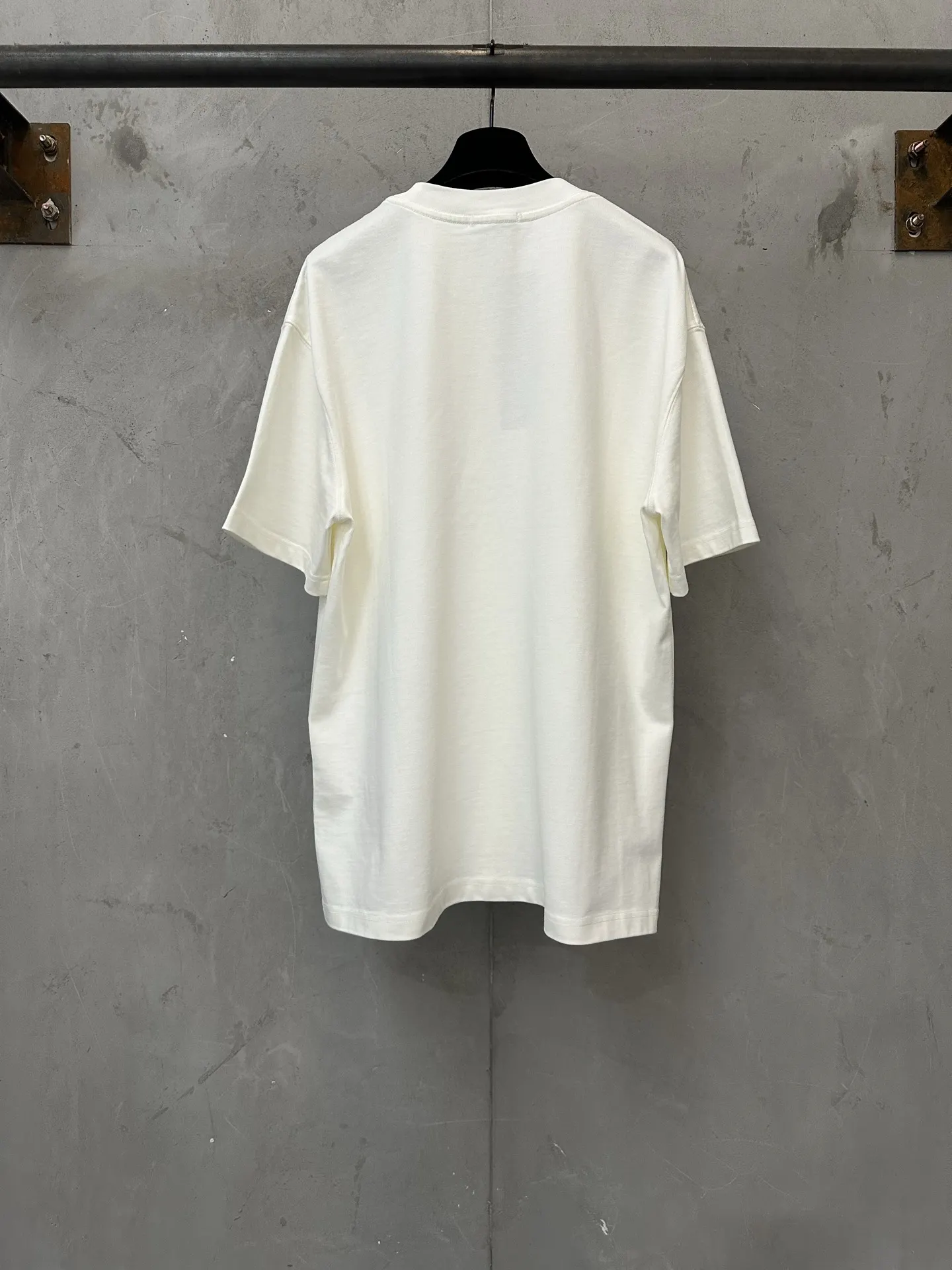 Bee Embroidery Heavyweight Cotton T-Shirt D21022249 — view 2