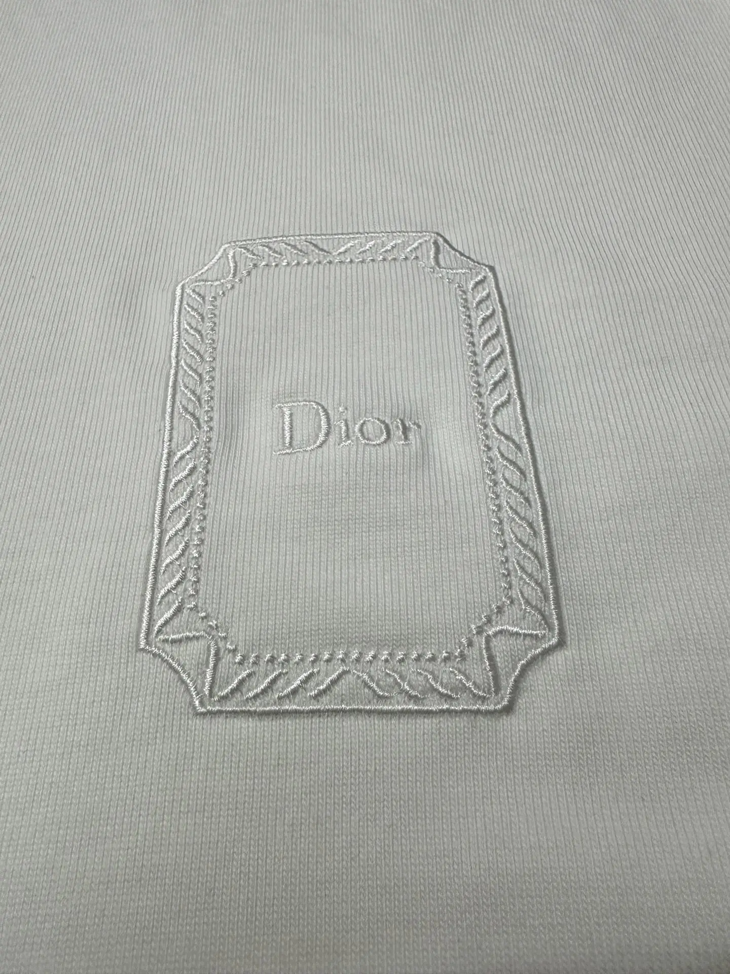 Embroidered Heavyweight Cotton T-Shirt D21022205 — view 7
