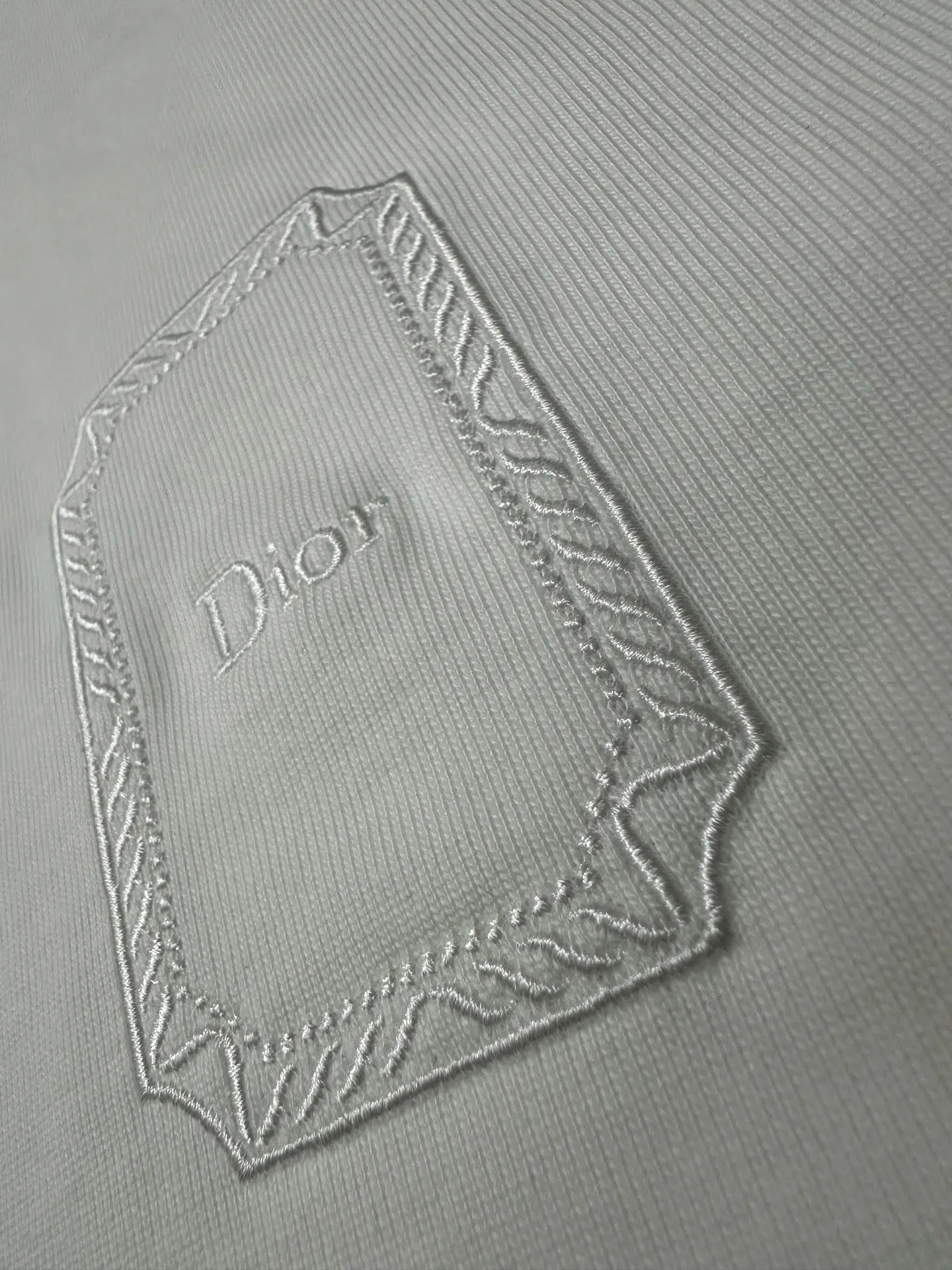 Embroidered Heavyweight Cotton T-Shirt D21022205 — view 8