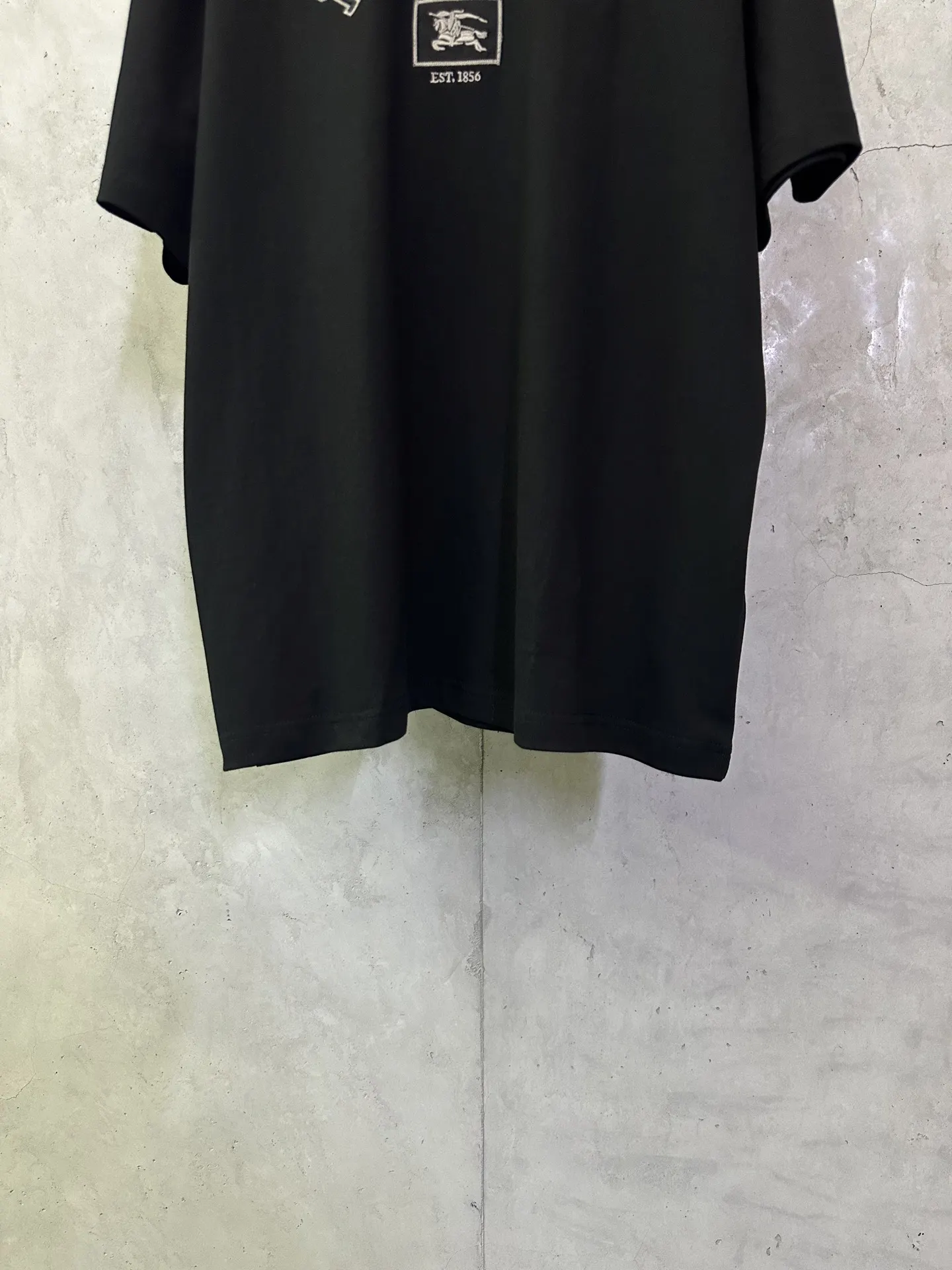 Gothic Logo Embroidered Cotton T-Shirt D21012479 — view 4