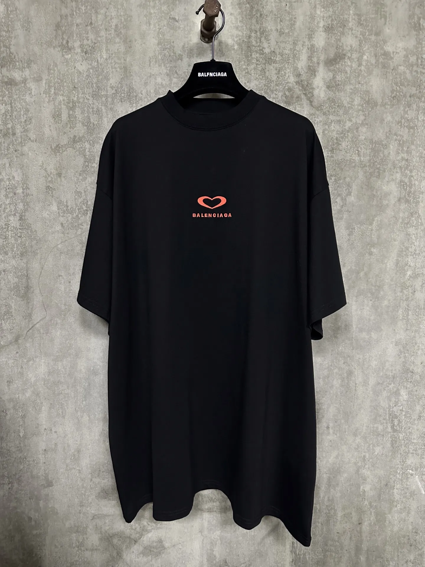 Logo Heart Embroidered Cotton T-Shirt D21015317
