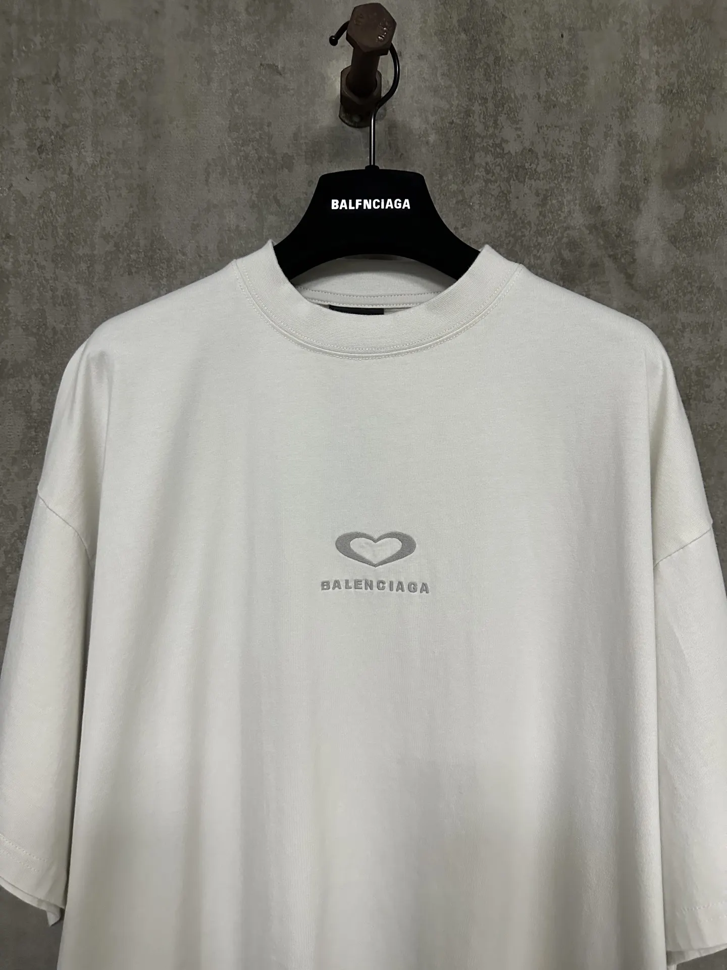 Logo-Embroidered Oversized Cotton T-Shirt D21015318 — view 3
