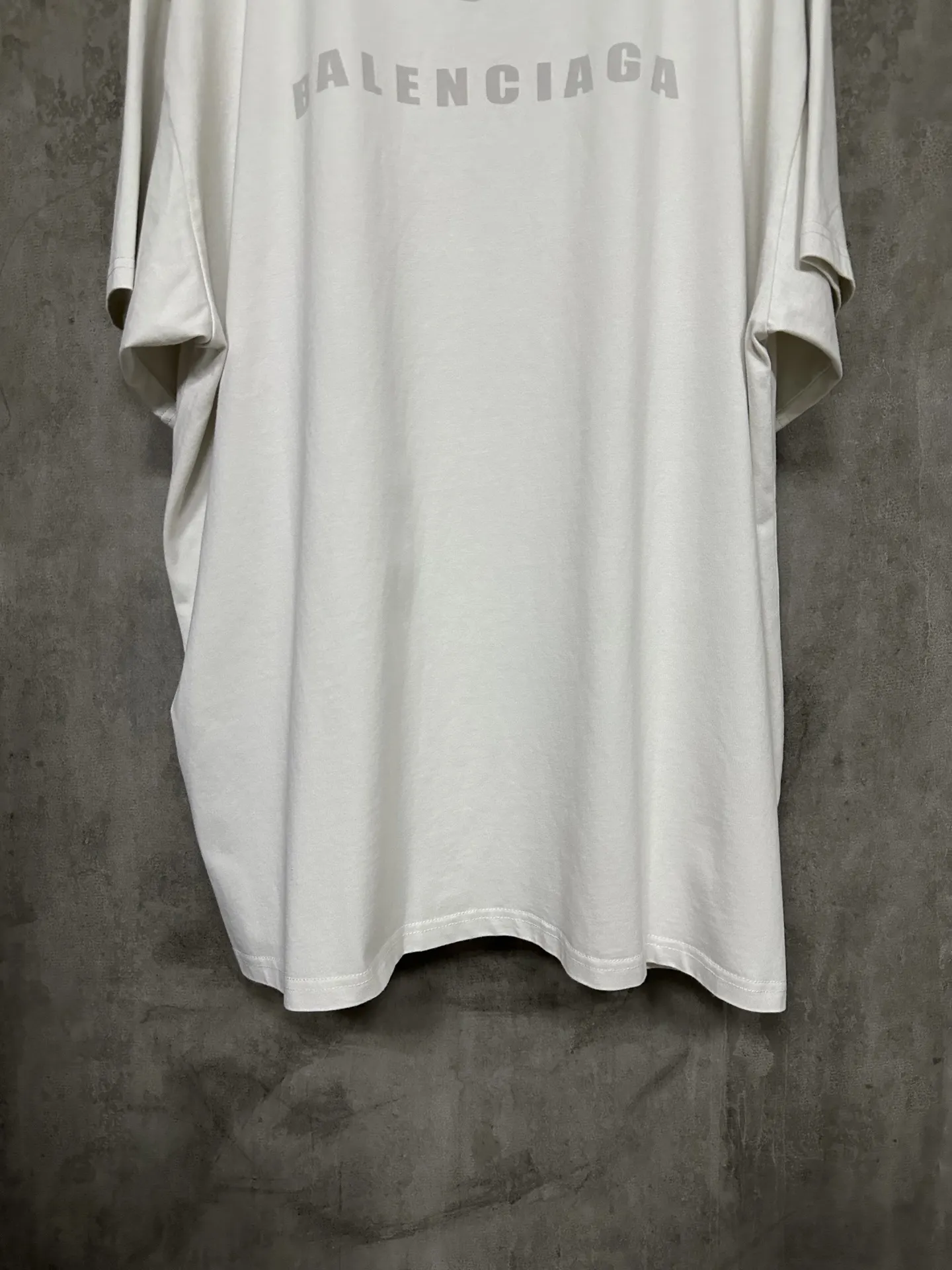 Logo-Embroidered Oversized Cotton T-Shirt D21015318 — view 6