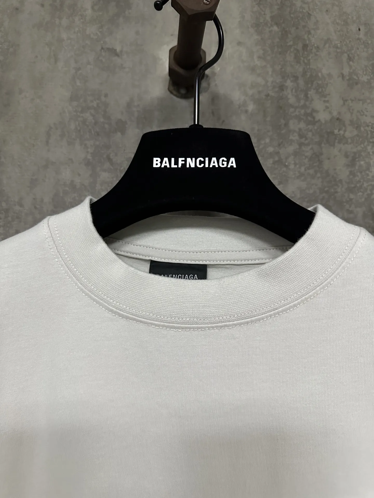 Logo-Embroidered Oversized Cotton T-Shirt D21015318 — view 7