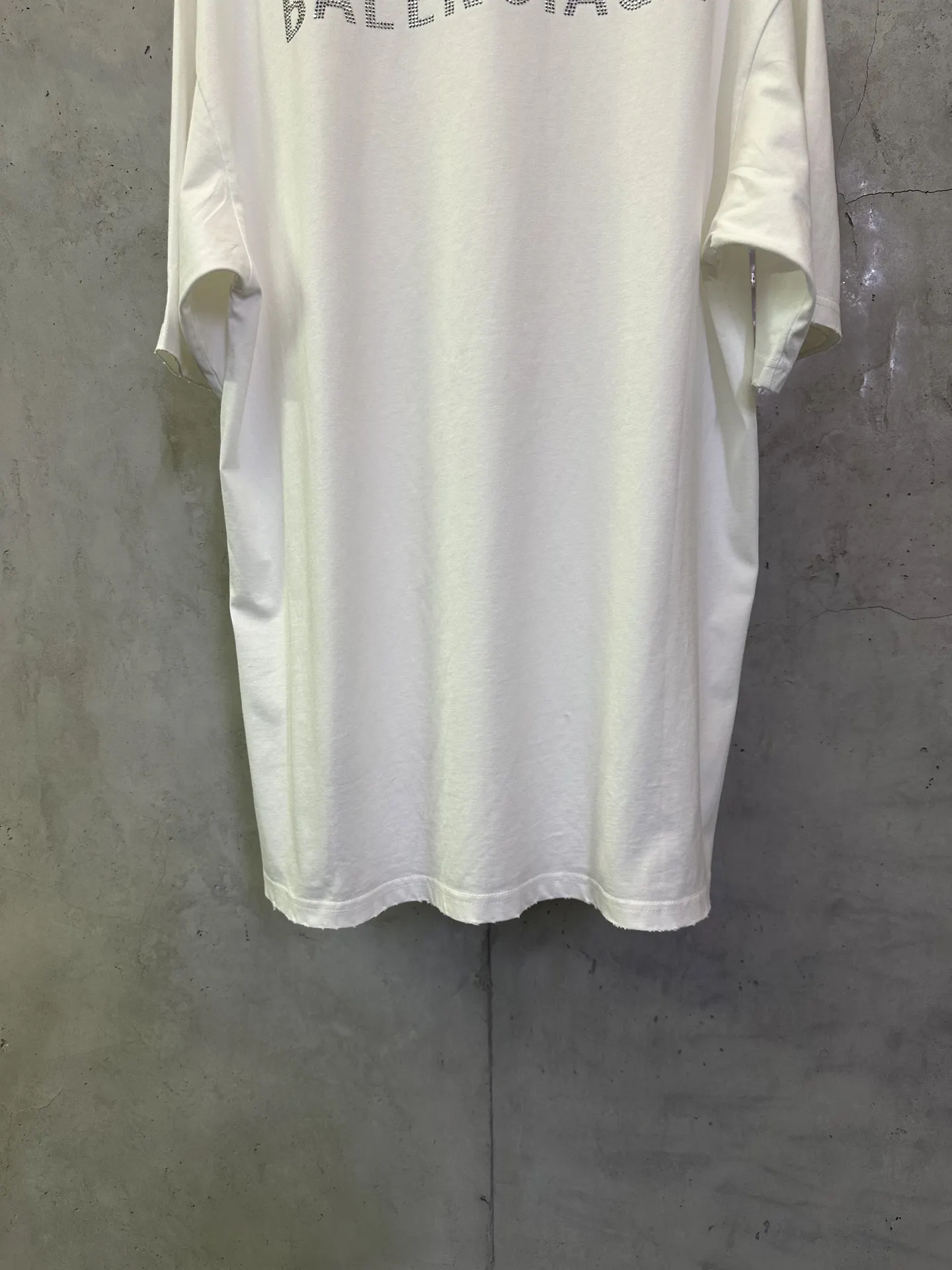 Distressed Rhinestone Logo Oversized T-Shirt D21012500 — view 6