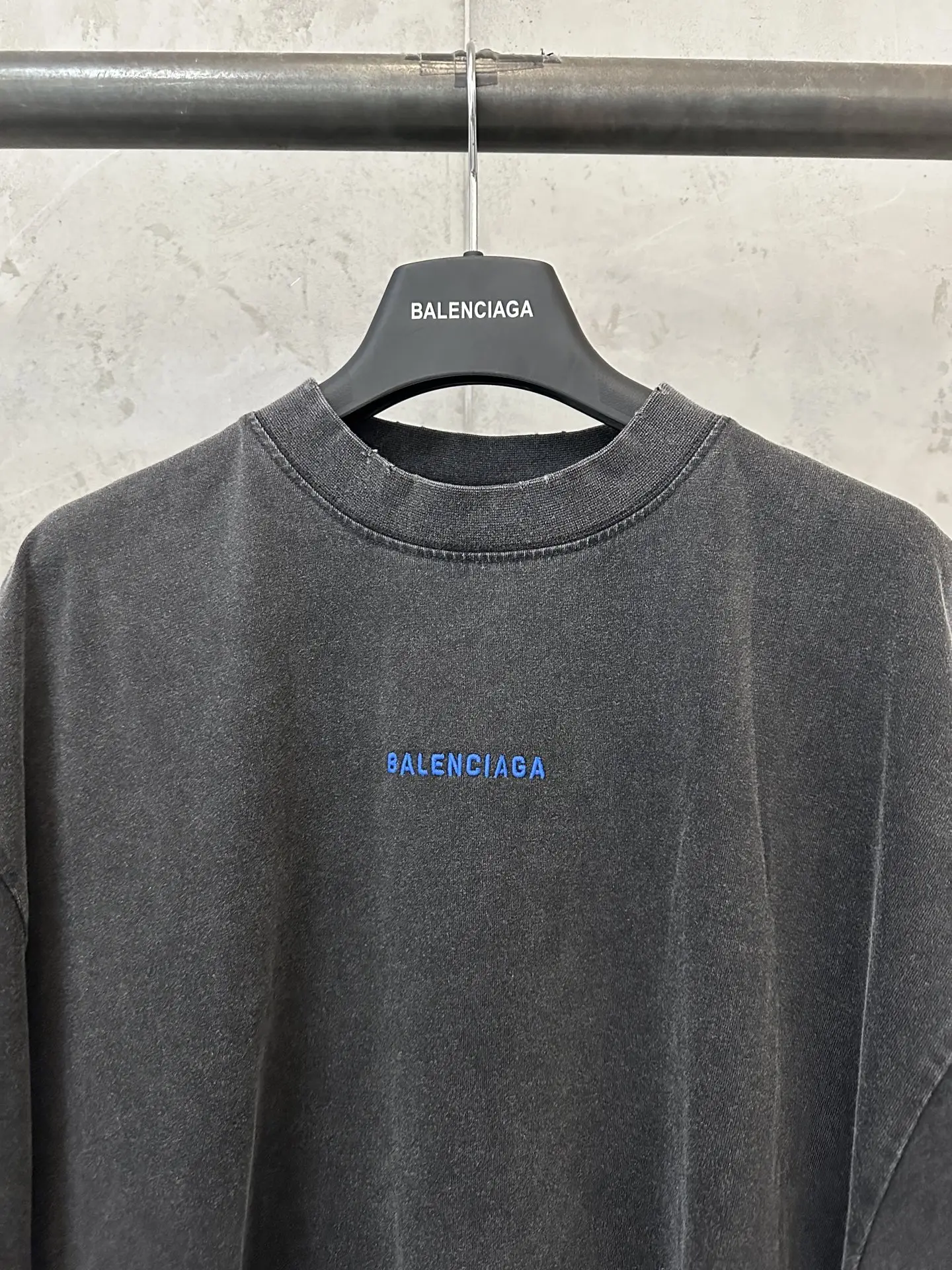 Logo Embroidered Washed Cotton T-Shirt D21023073 — view 5
