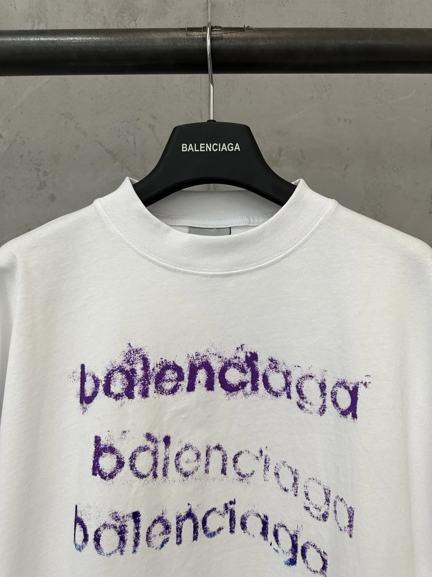 Logo Print Oversized Cotton T-Shirt D21023070 — view 5