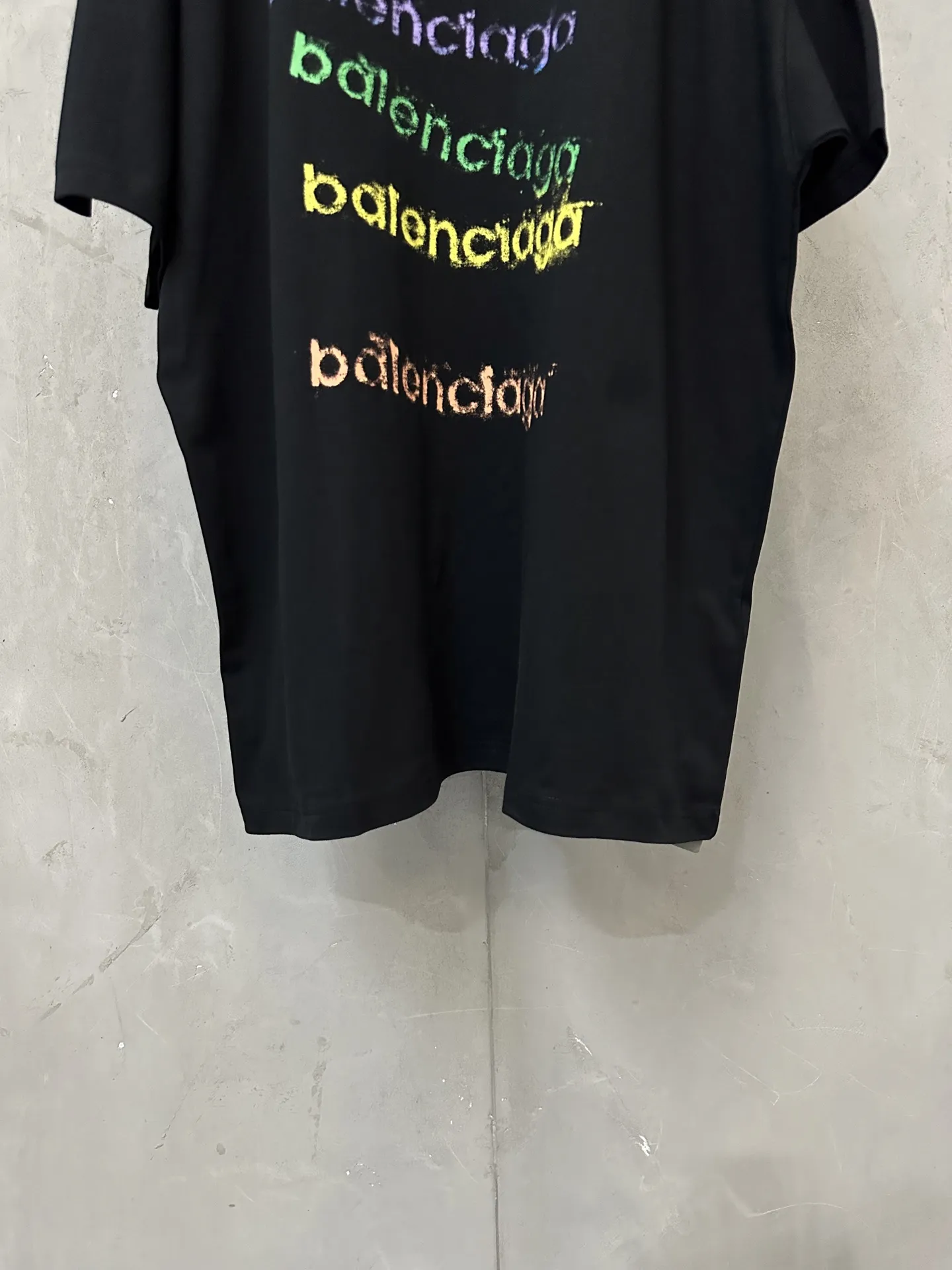 Logo Spray-Paint Oversized T-Shirt D21023069 — view 4