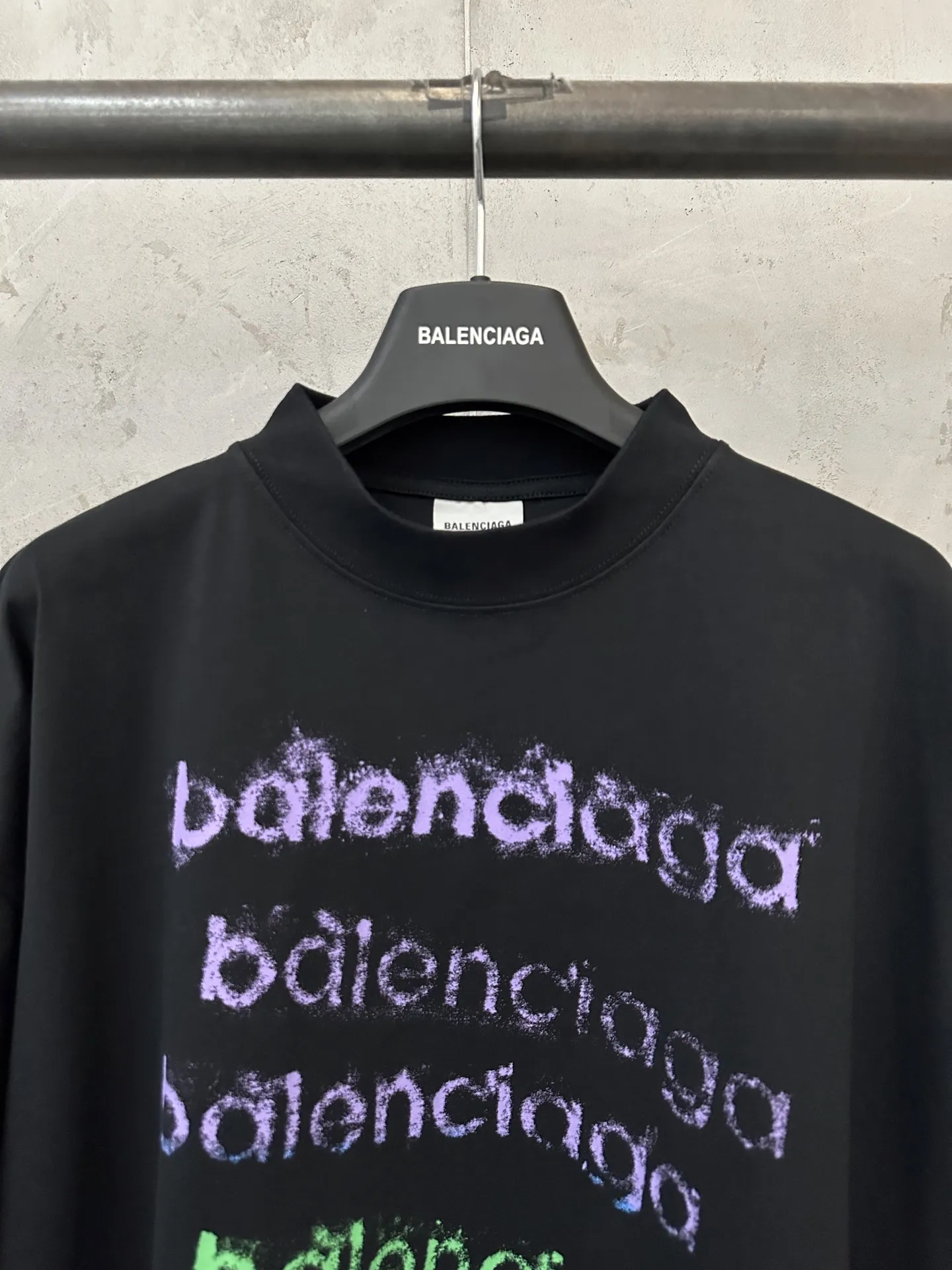 Logo Spray-Paint Oversized T-Shirt D21023069 — view 5
