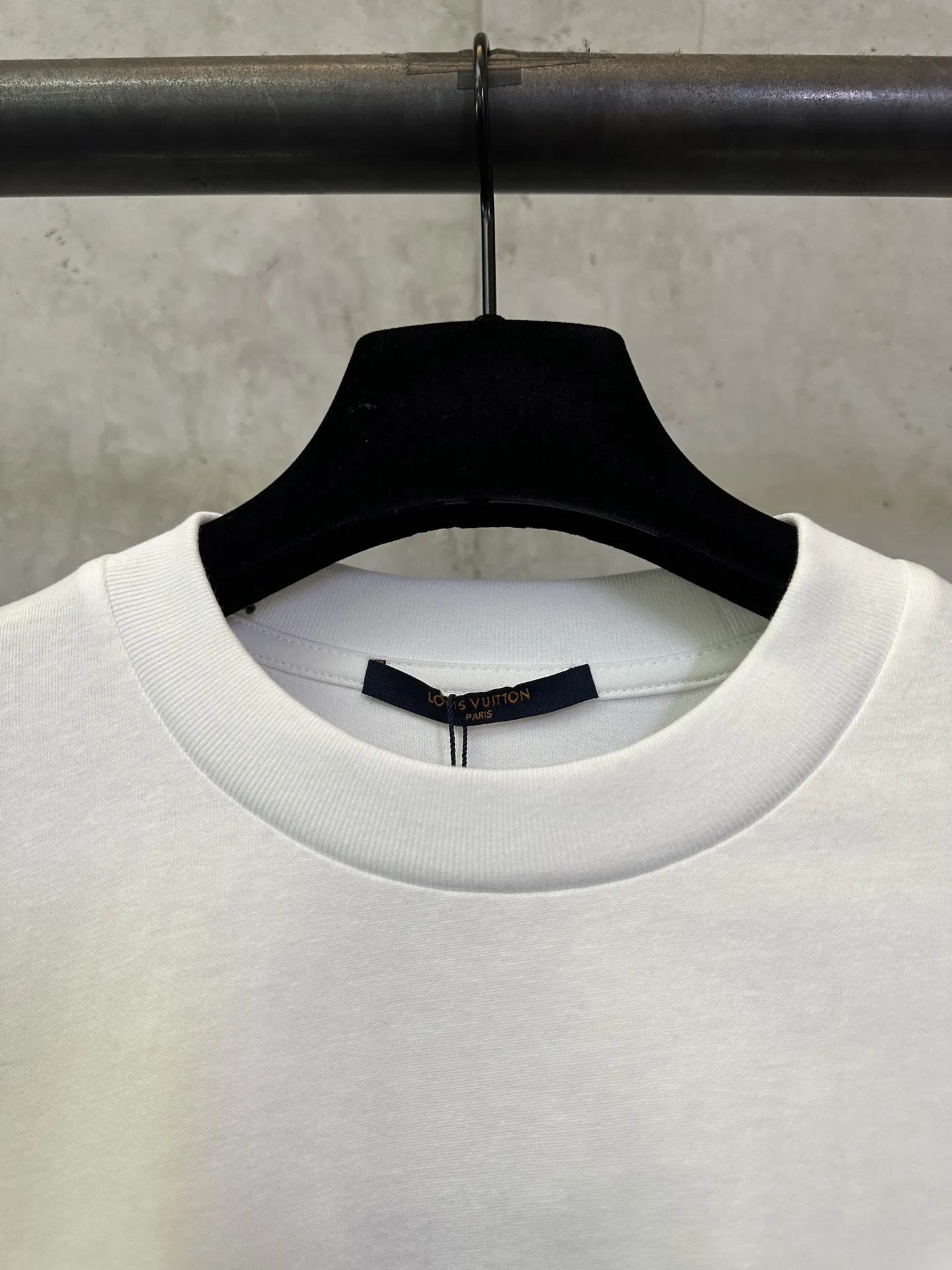 Animal Embroidery Cotton T-Shirt D21015295 — view 7