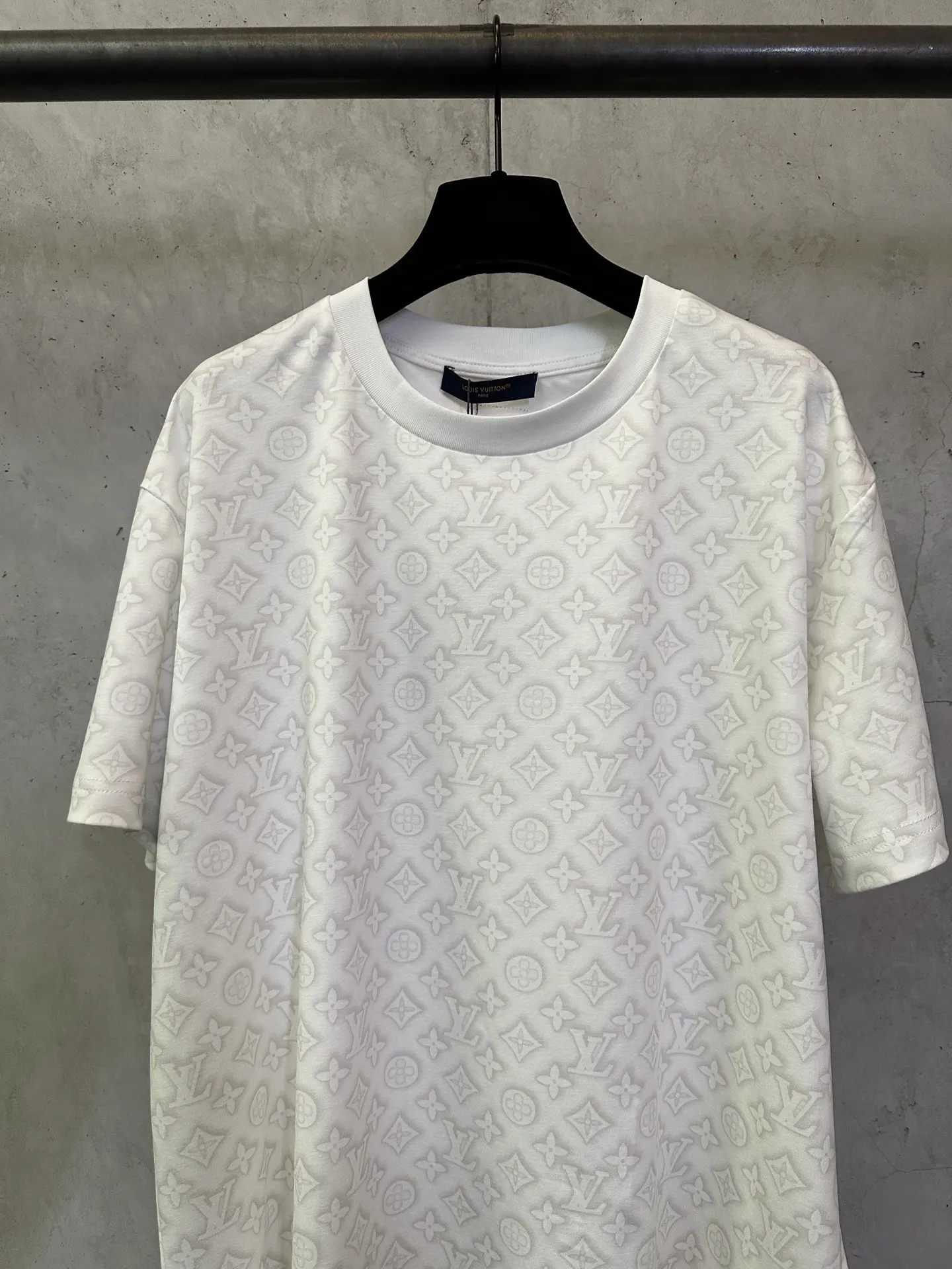Monogram Embossed Cotton T-Shirt D21012416 — view 3
