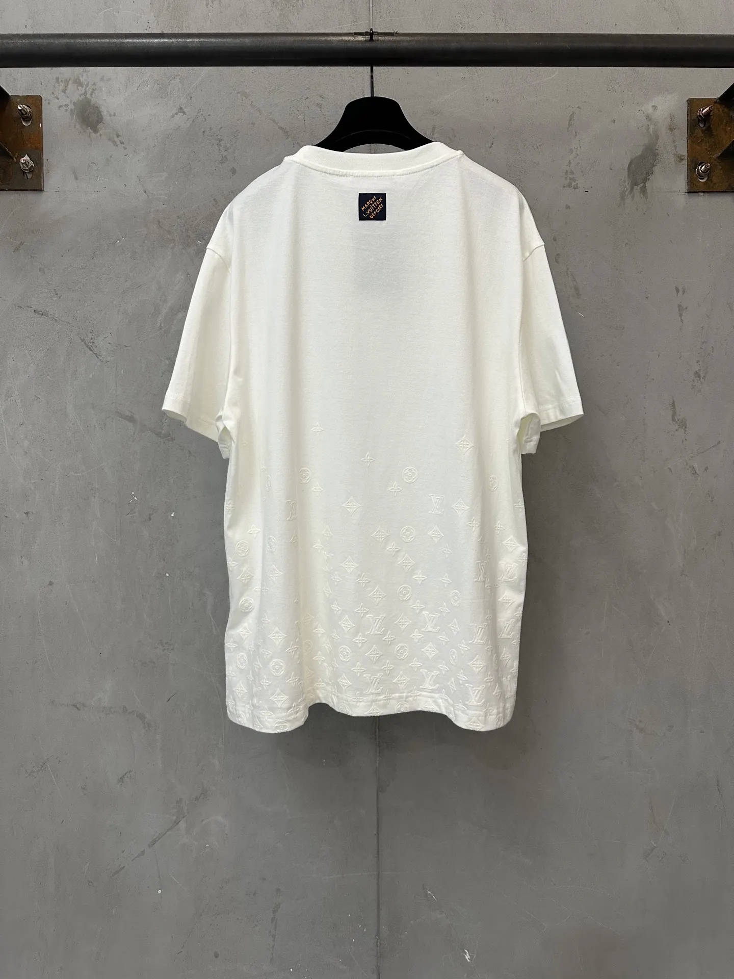 Monogram Gradient Flocked T-Shirt D21022206 — view 2