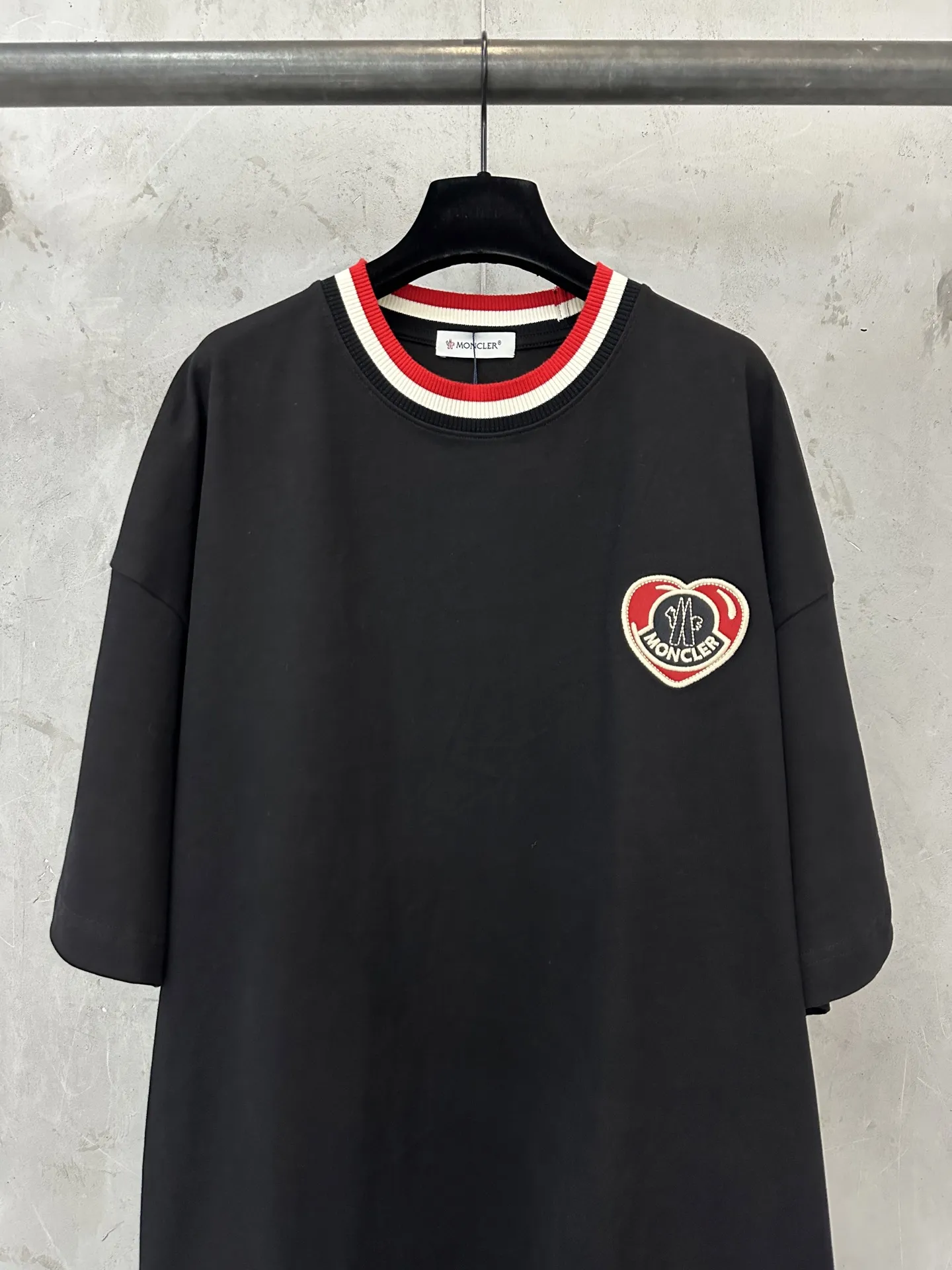 Heart Logo Embroidered Cotton T-Shirt D21011461 — view 3