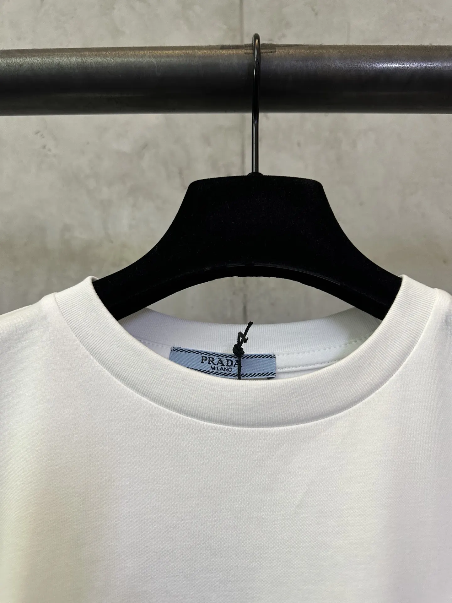 Logo-Badge Cotton Pocket T-Shirt D21012400 — view 7